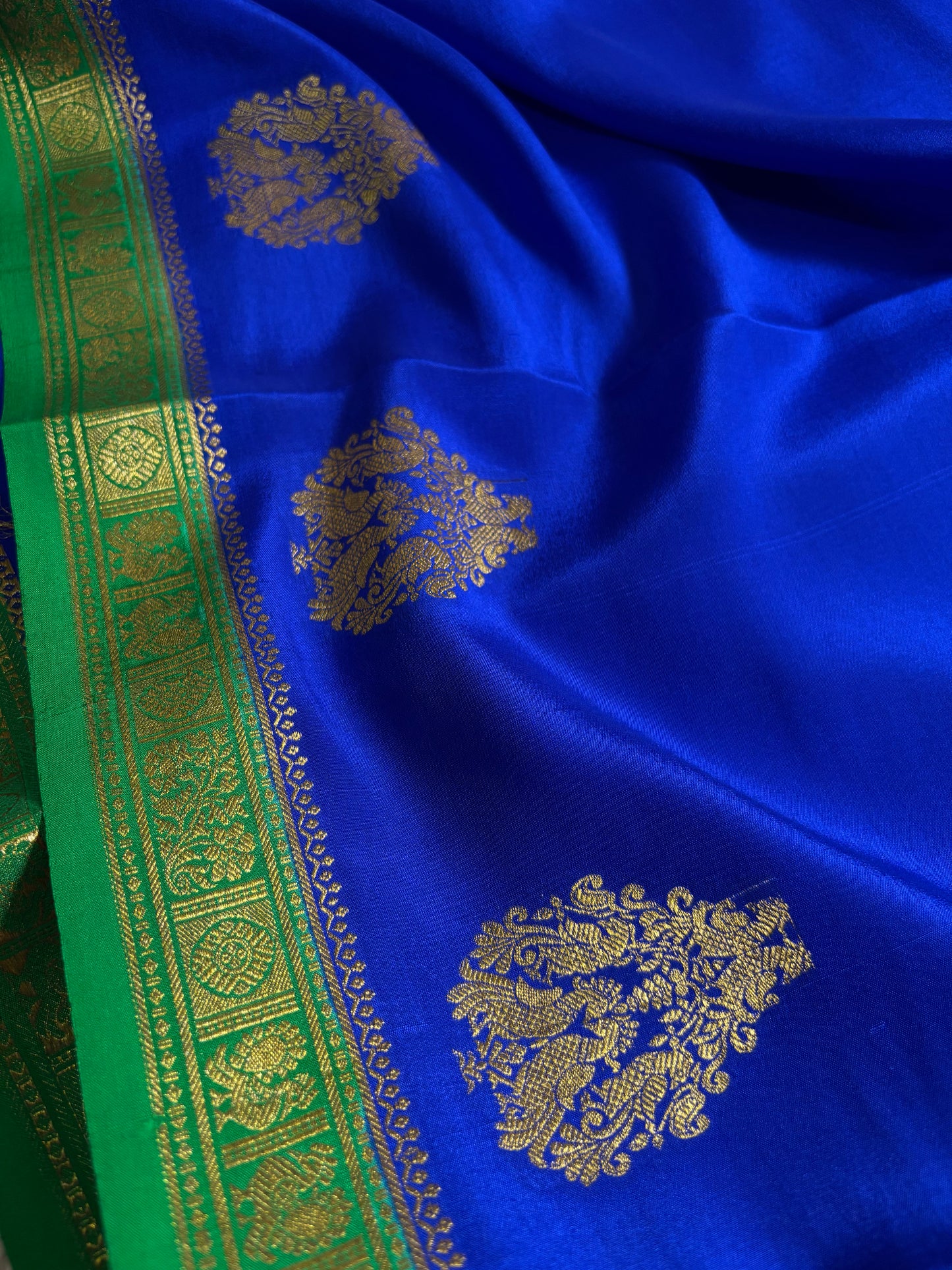 Pragathi (2D) : Royal blue-leaf green