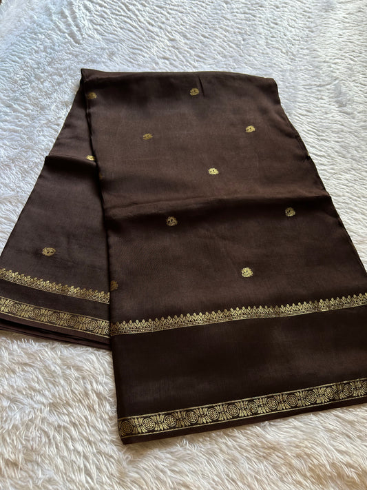 SS104 : Solid Deep brown