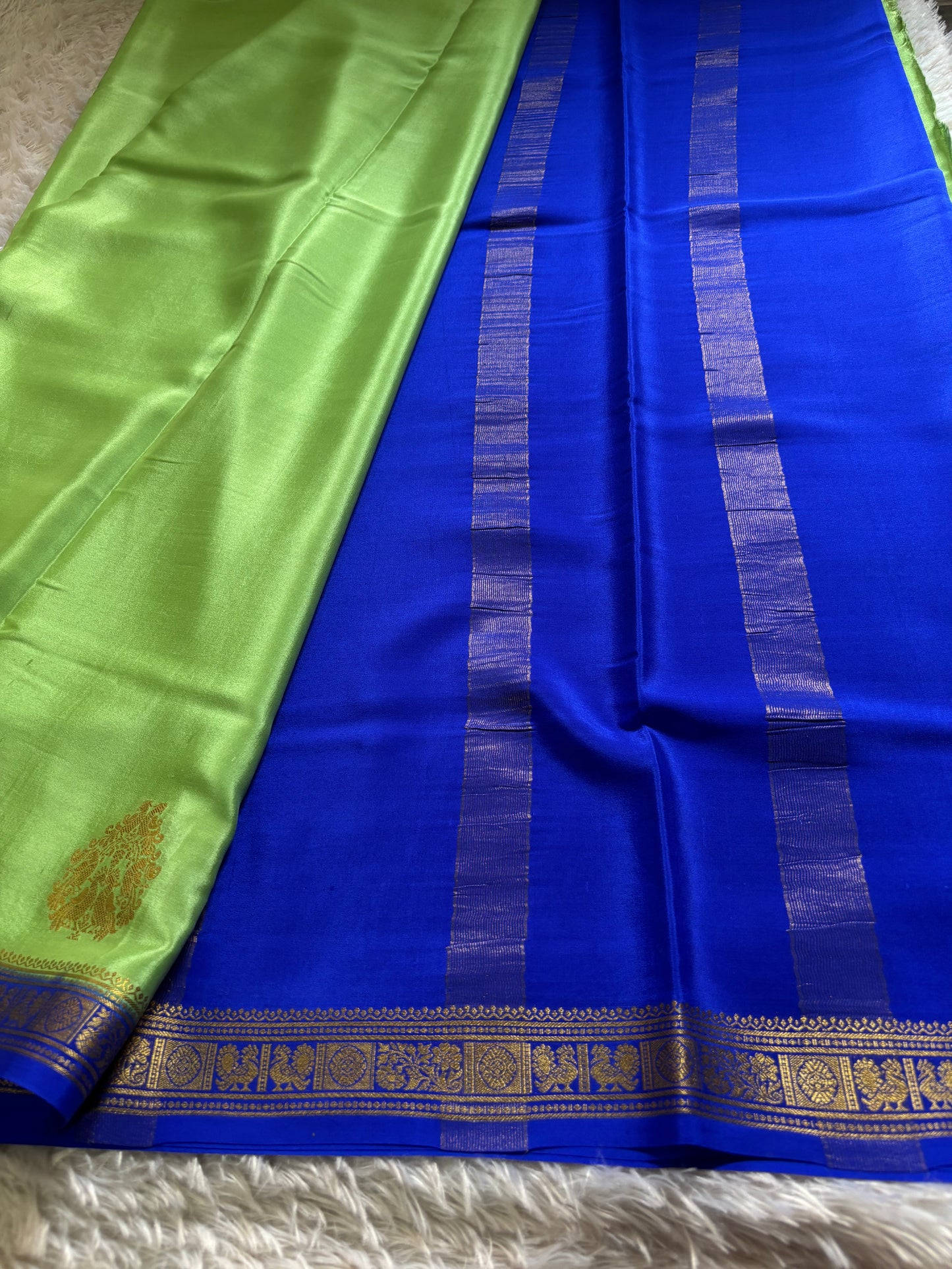 Pragathi (2D) : Mint green-royal blue