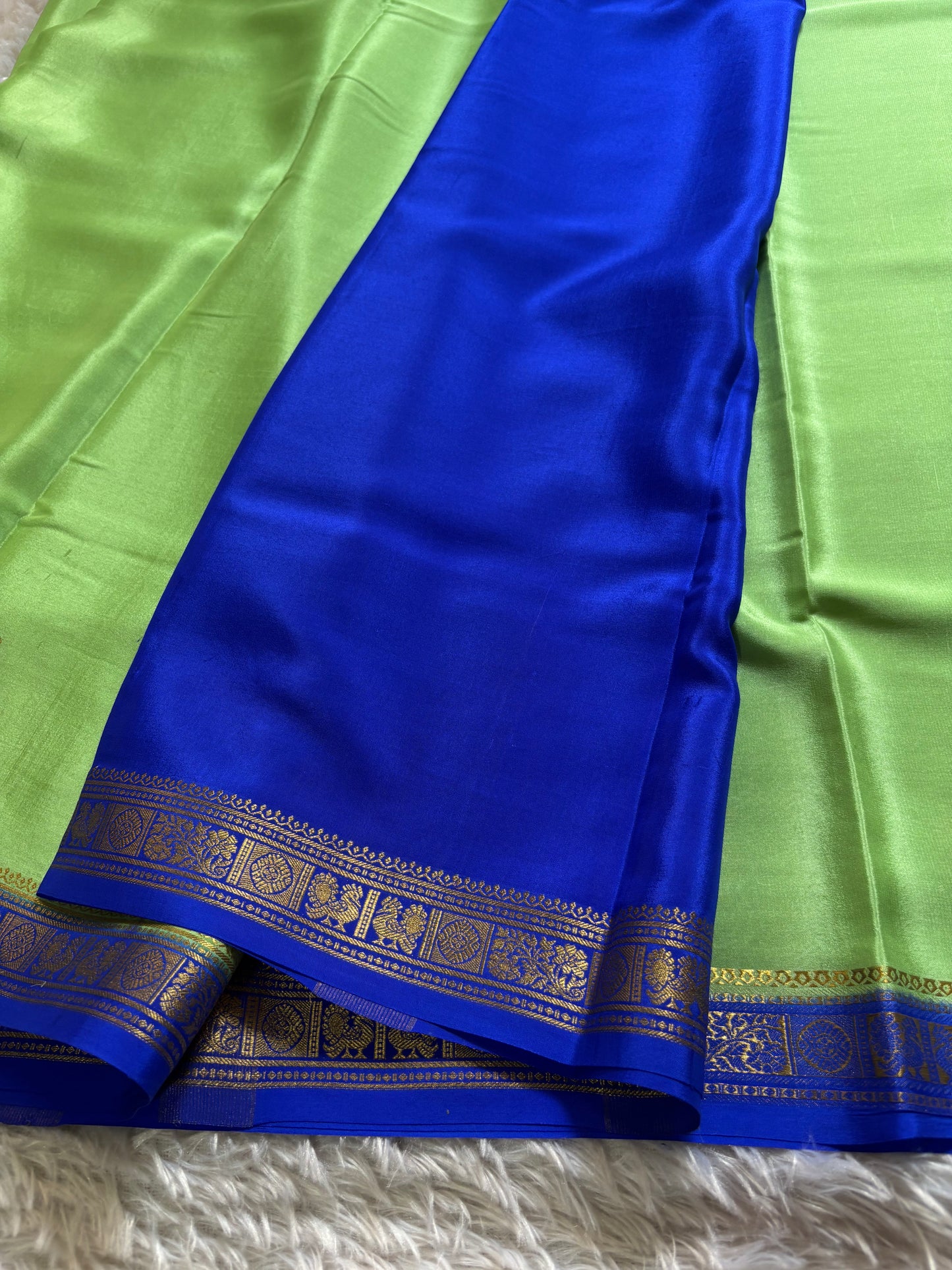 Pragathi (2D) : Mint green-royal blue
