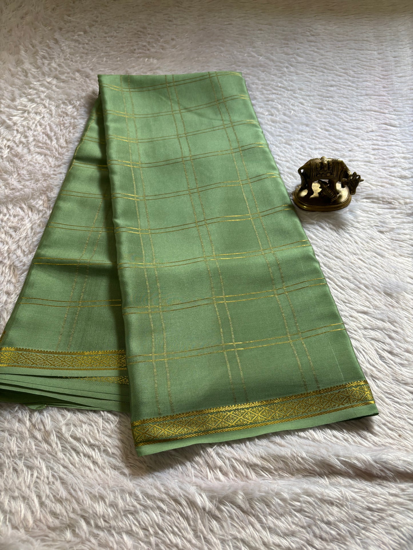 Supriya : Solid Sage green