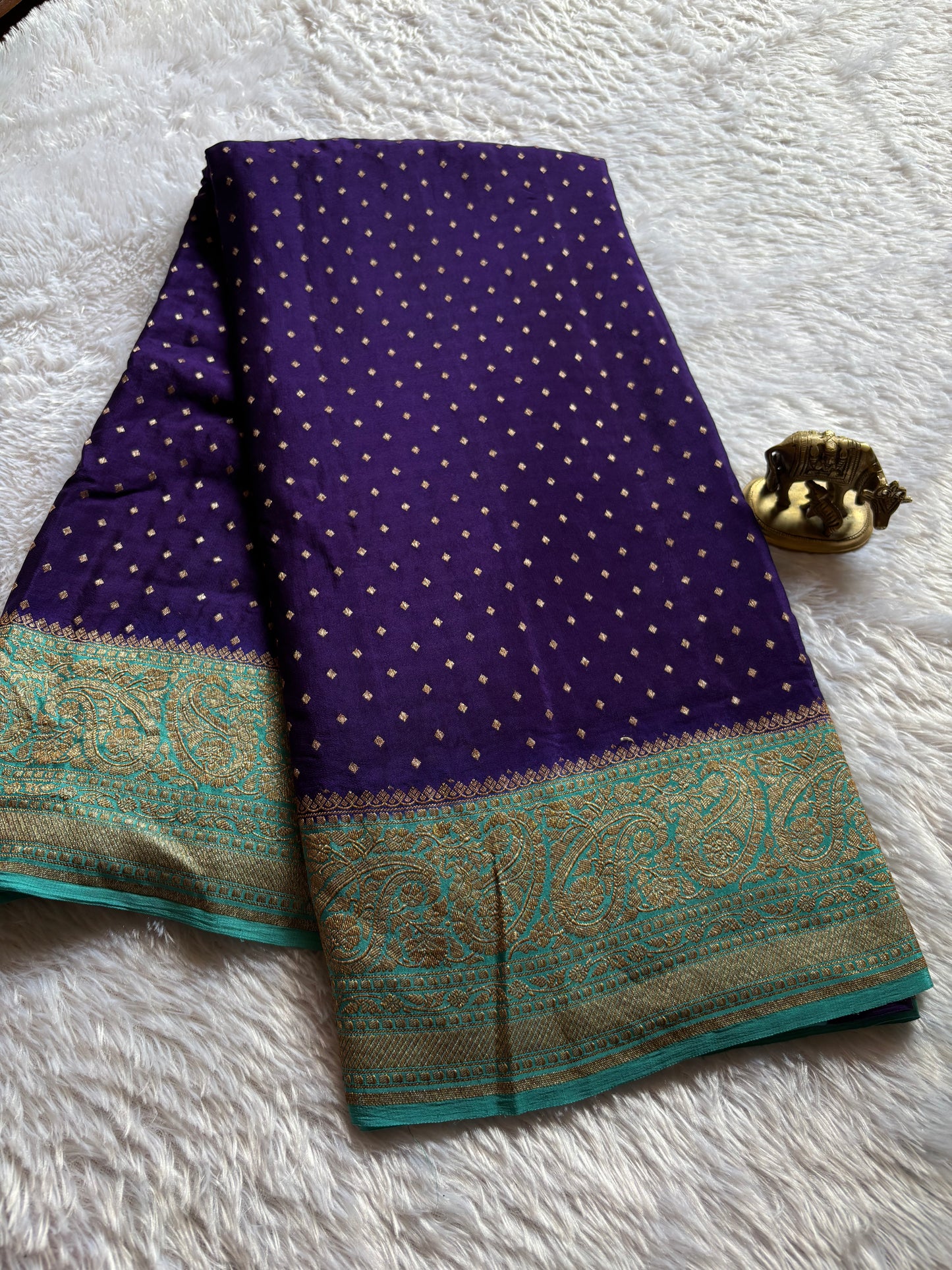 Menaka (2D) : Violet-sea blue