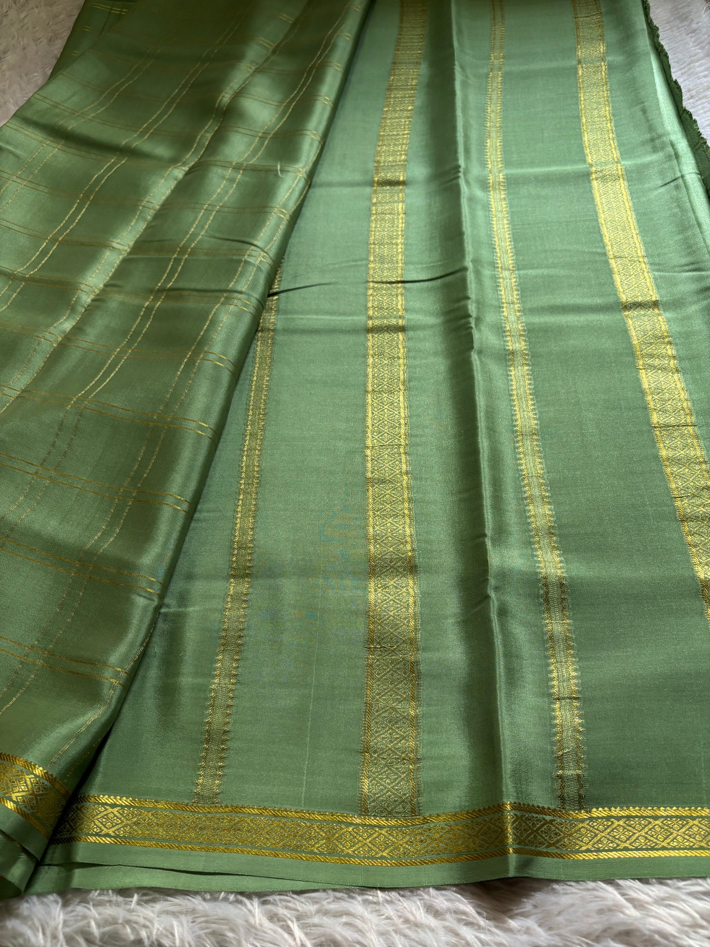 Supriya : Solid Sage green
