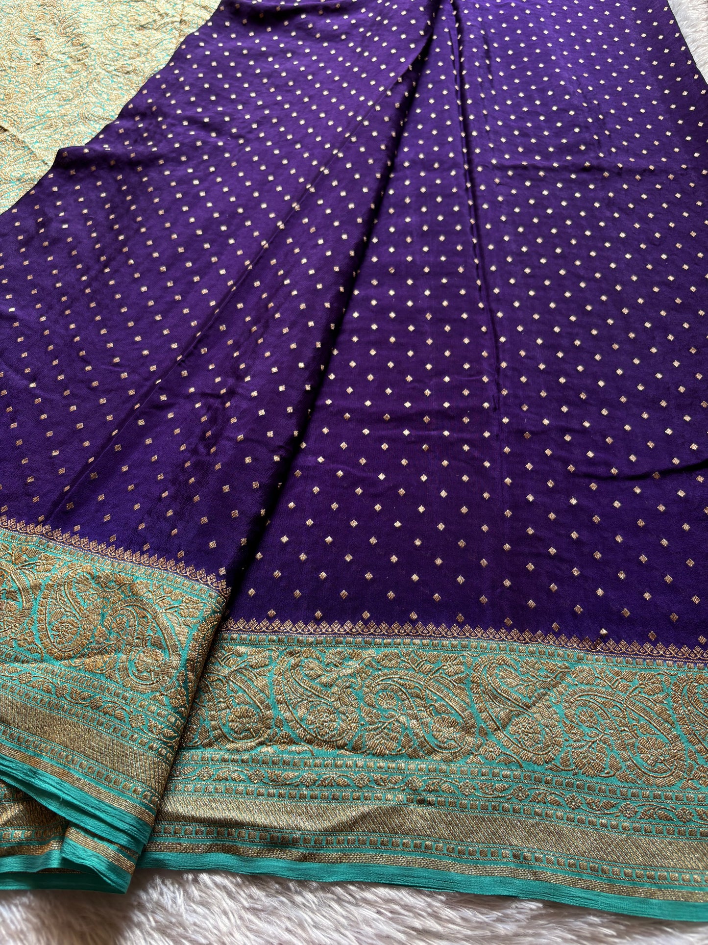 Menaka (2D) : Violet-sea blue