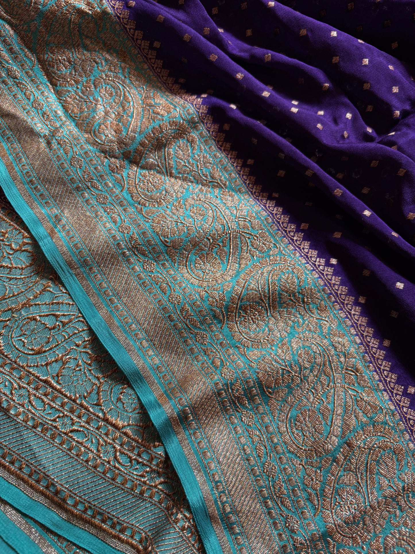 Menaka (2D) : Violet-sea blue