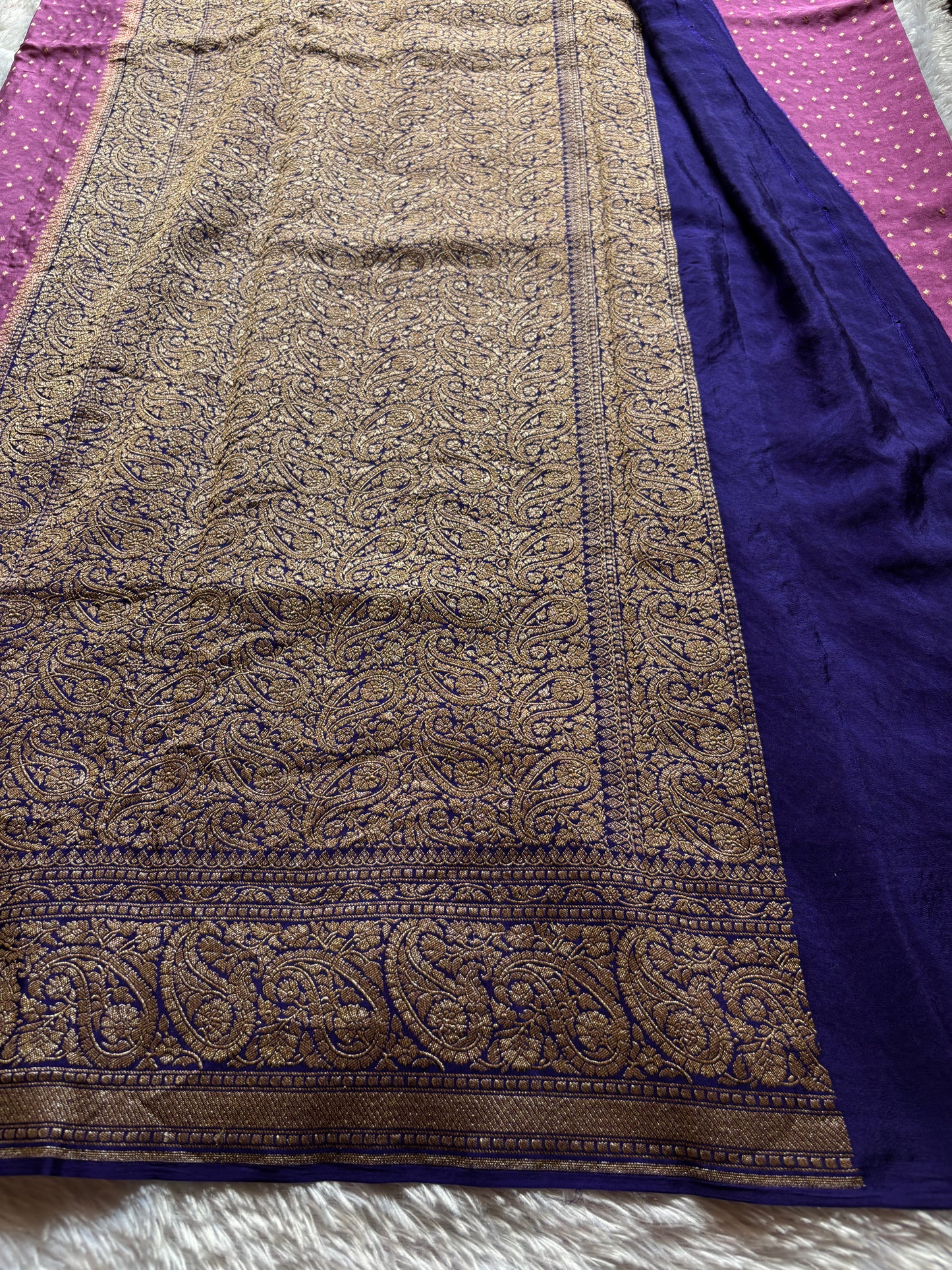 Menaka (2D) : Dusty magenta-dark blue