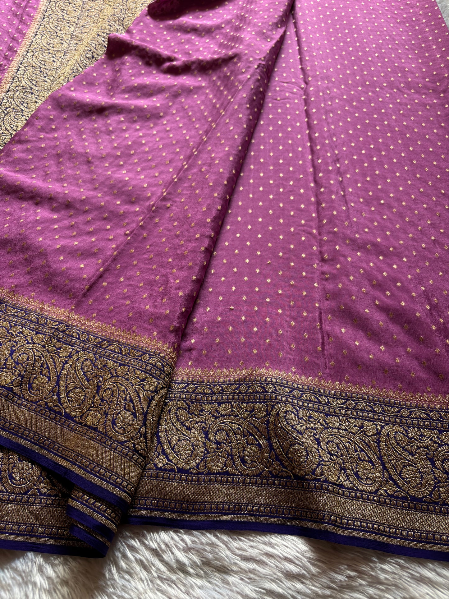 Menaka (2D) : Dusty magenta-dark blue