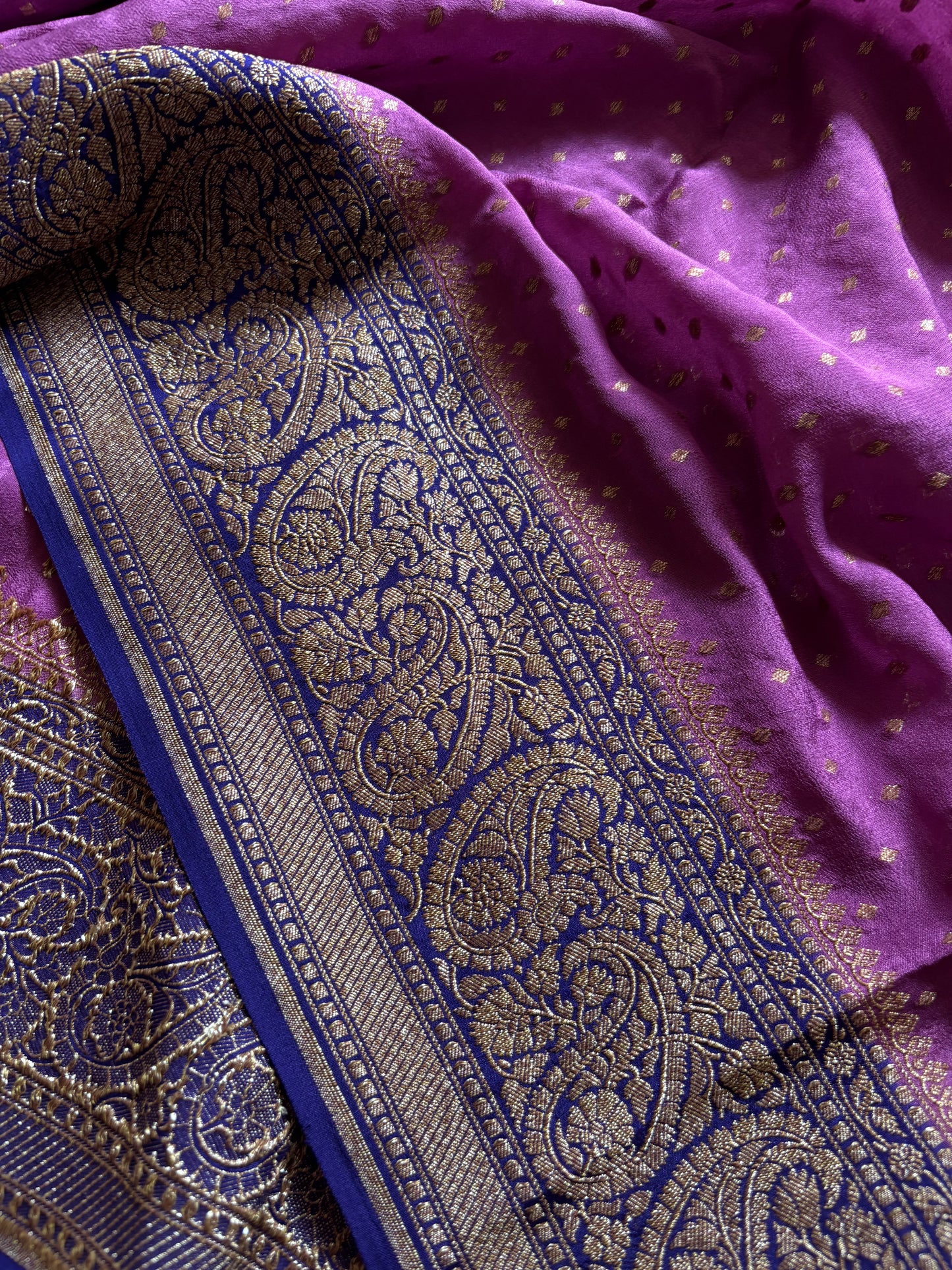 Menaka (2D) : Dusty magenta-dark blue