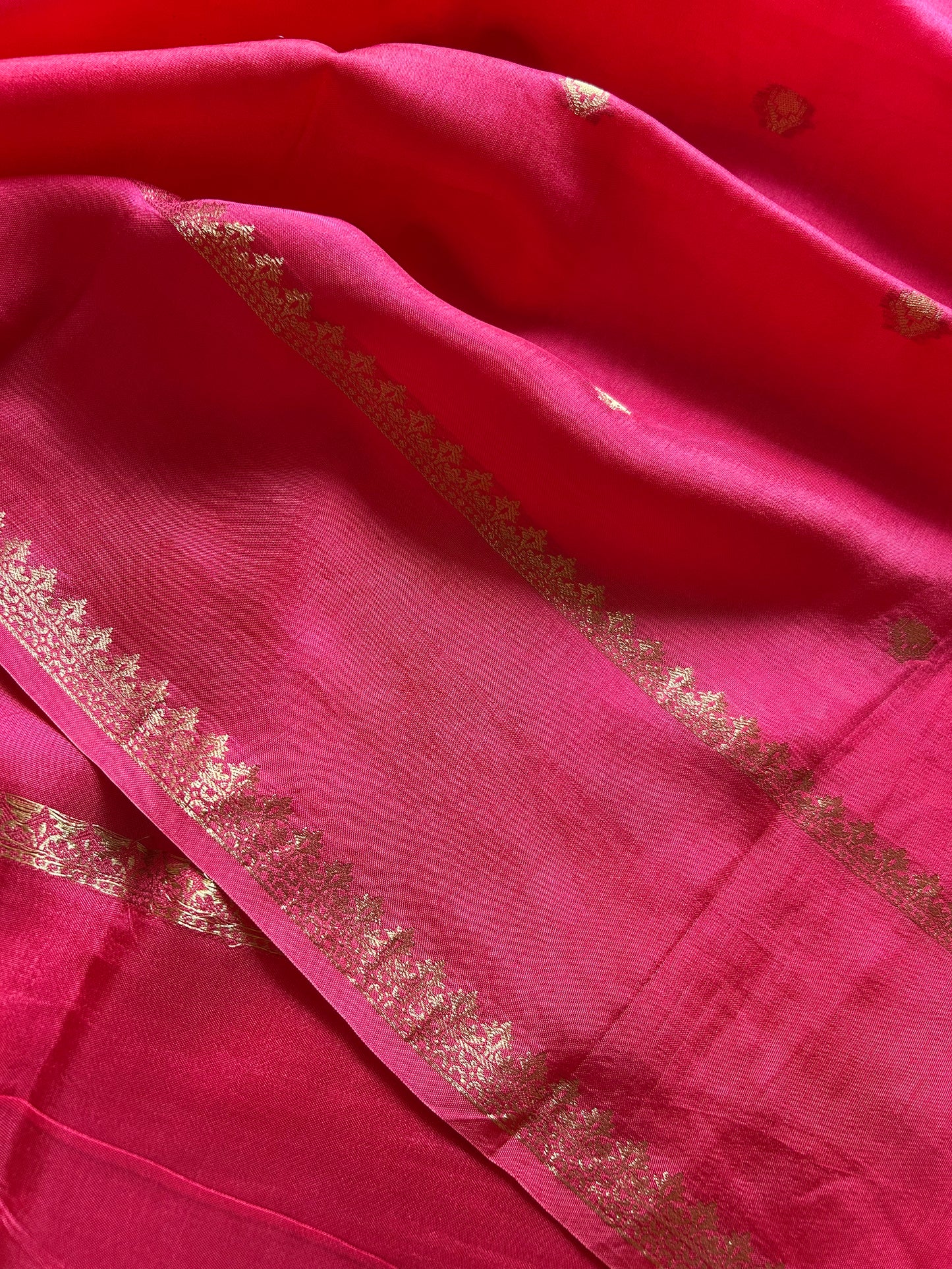 SS104 : Solid Hot pink