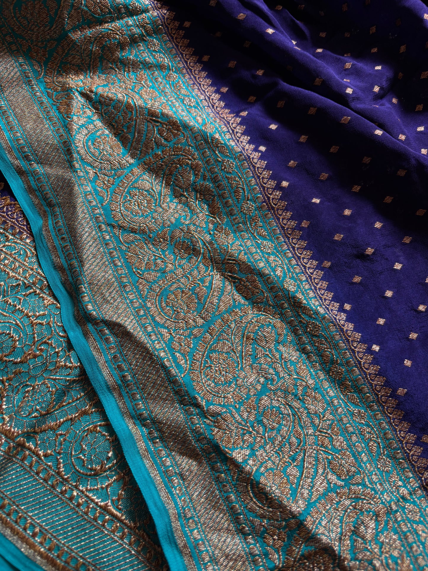Menaka (2D) : Dark blue-sea blue