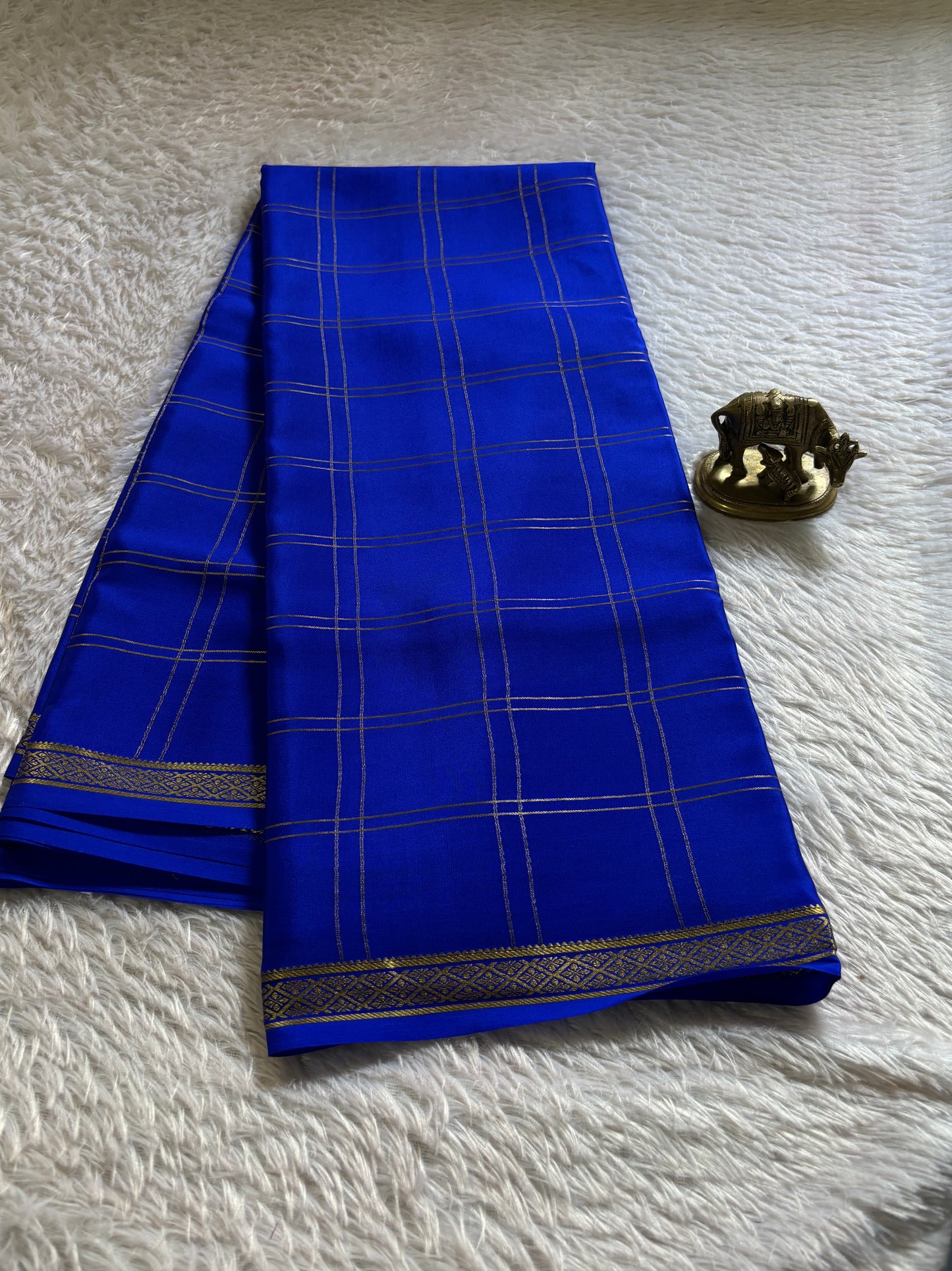 Supriya : Solid Royal blue