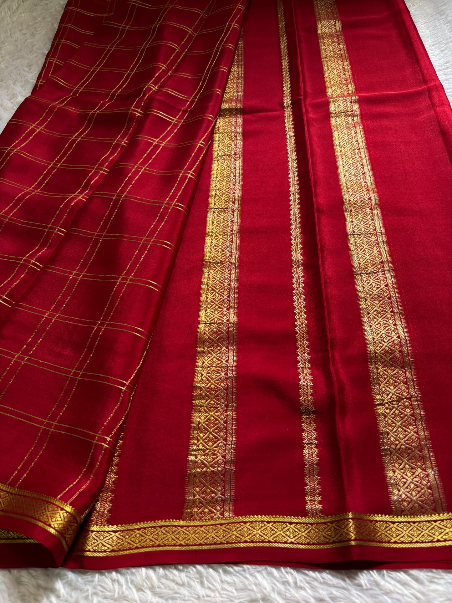 Supriya : Solid Dark red
