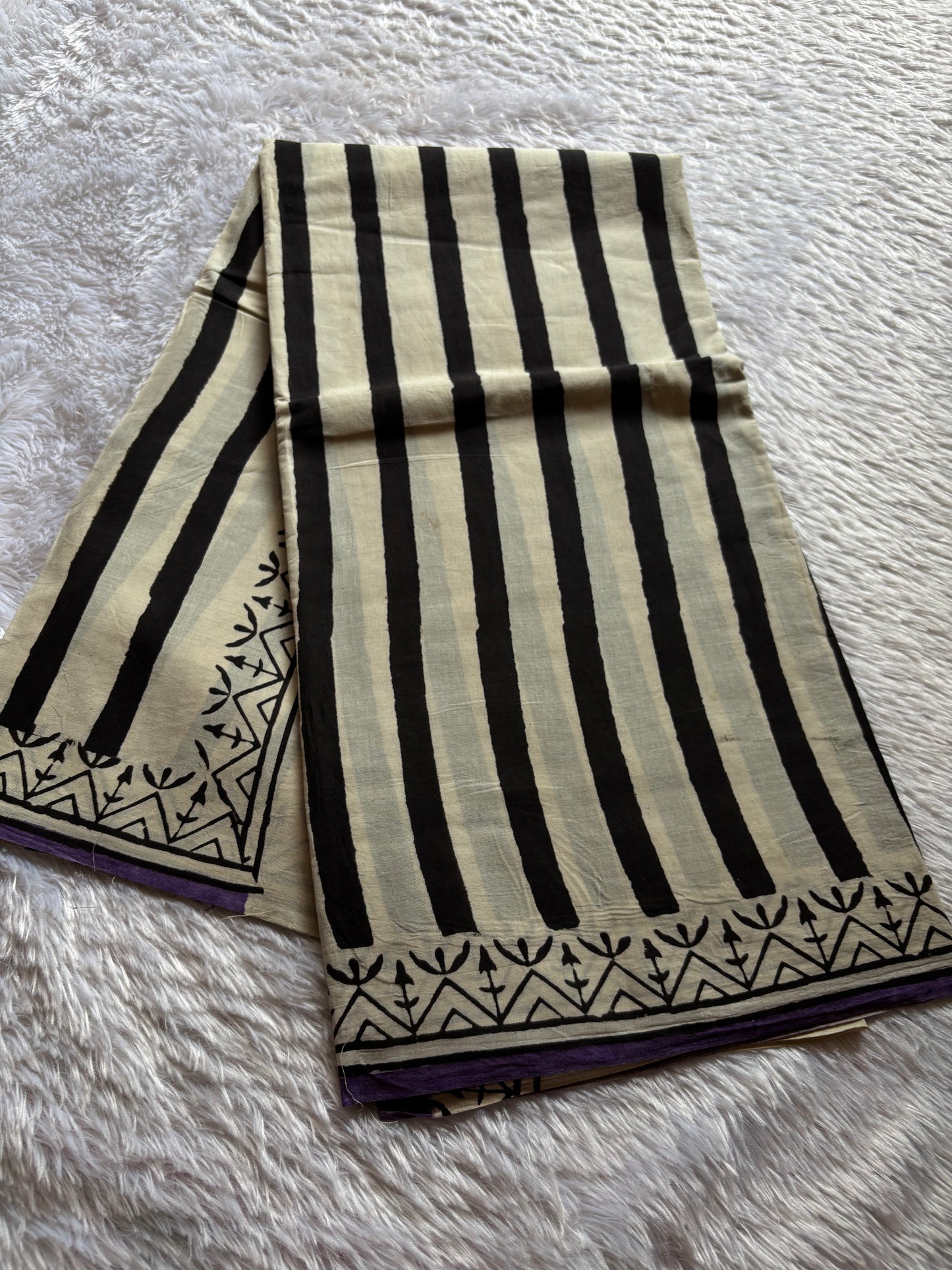 Mulmul : Printed Off white striped