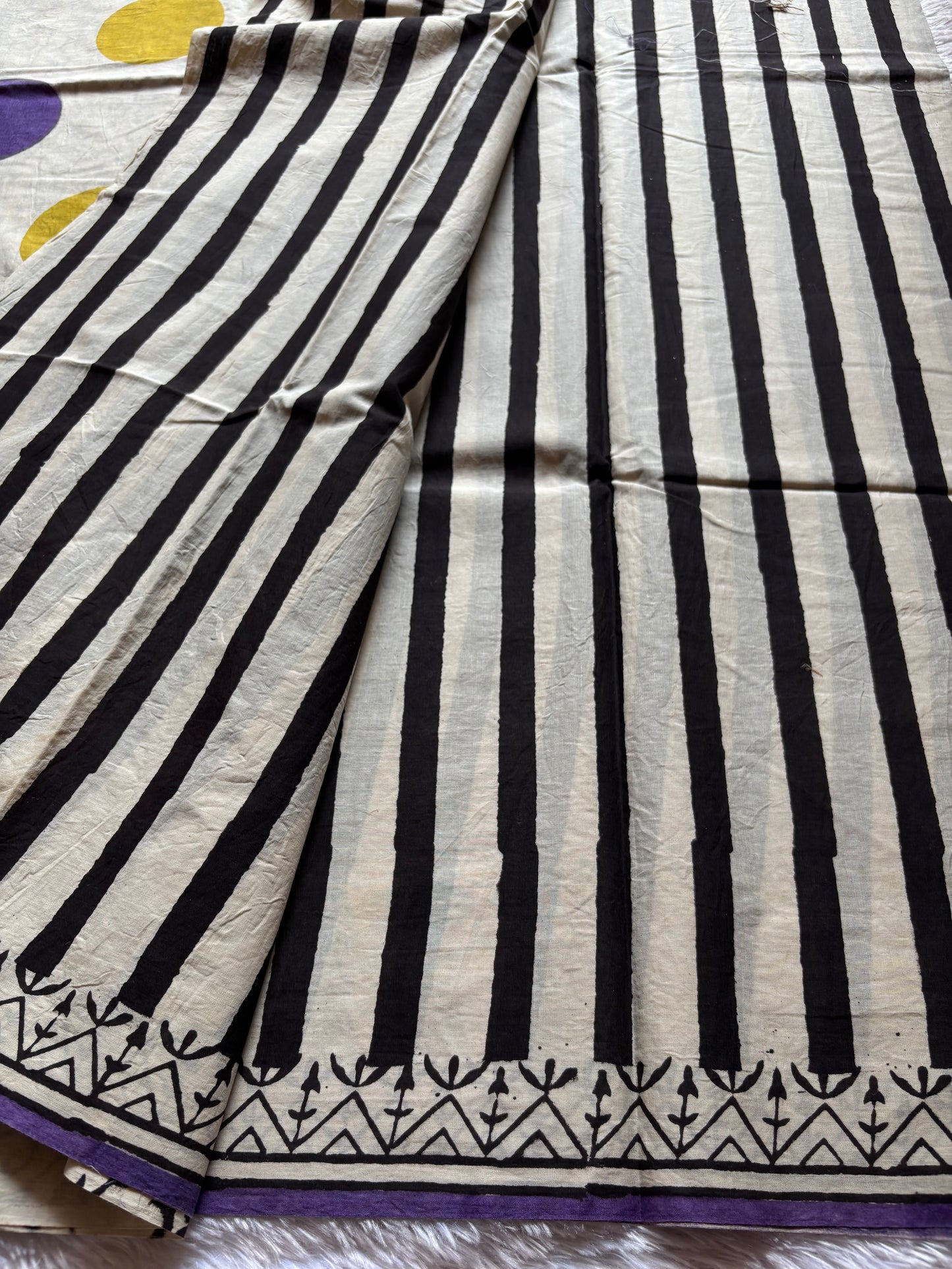 Mulmul : Printed Off white striped