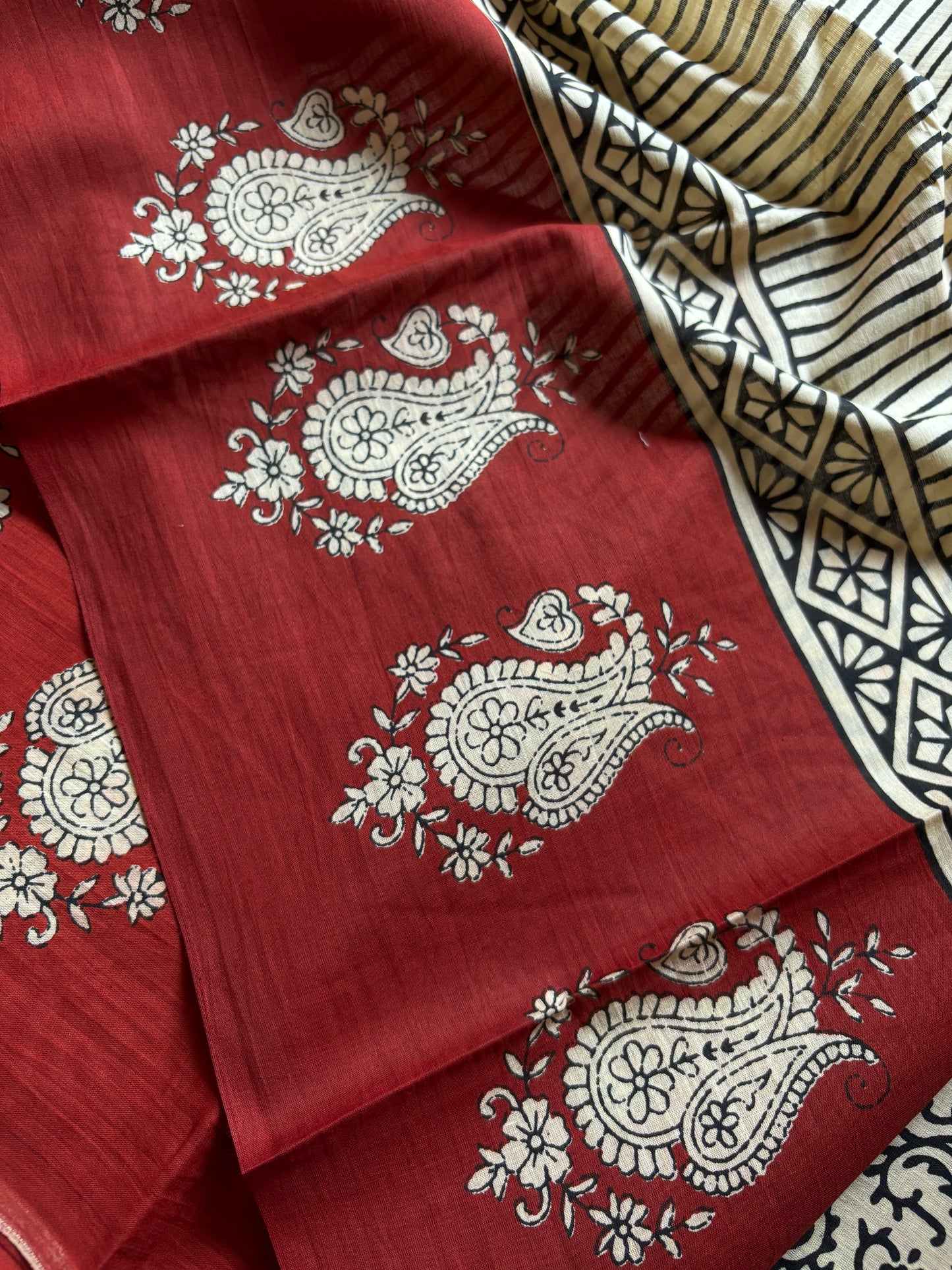 Mulmul : Printed Light beige
