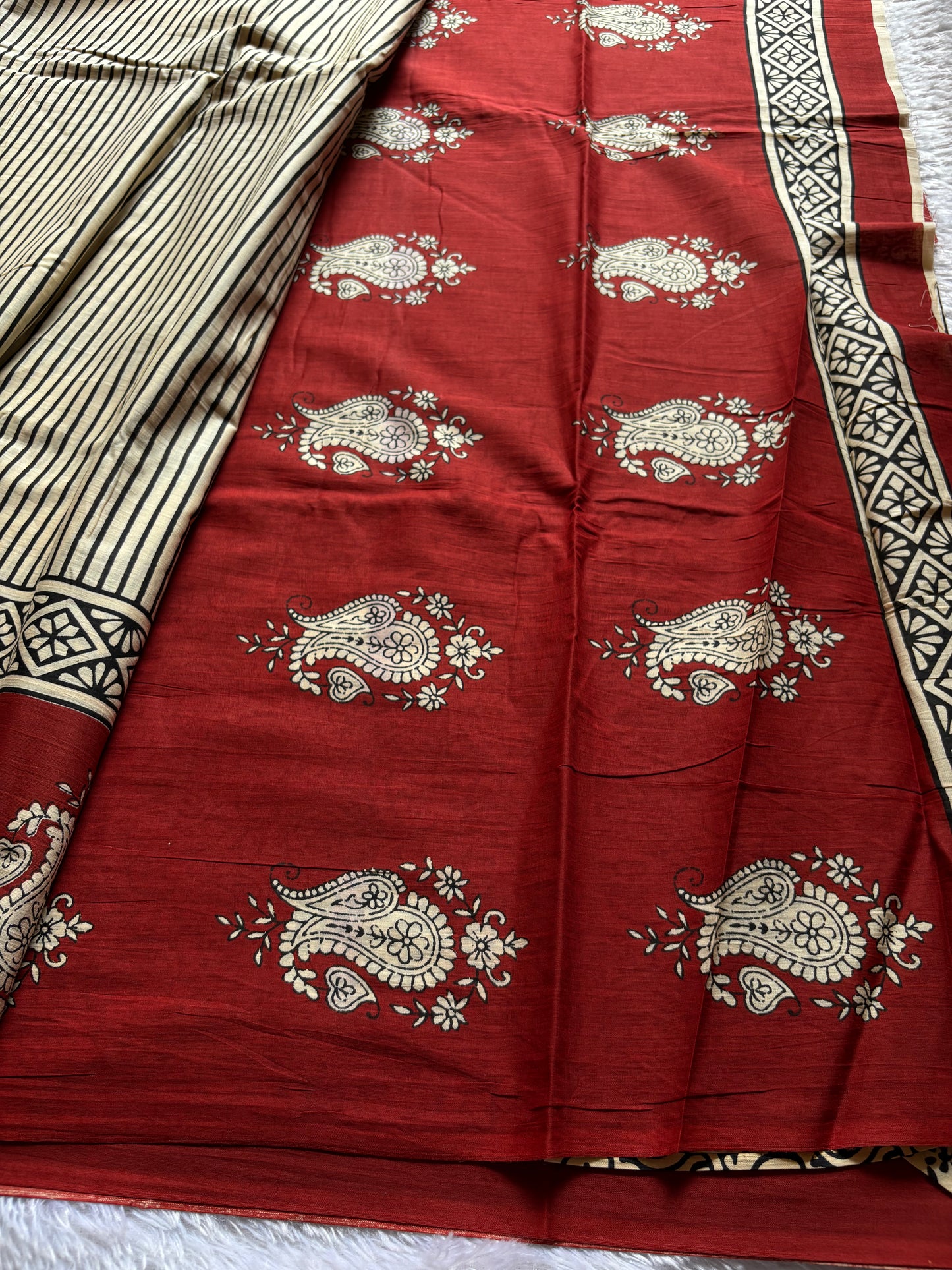 Mulmul : Printed Light beige