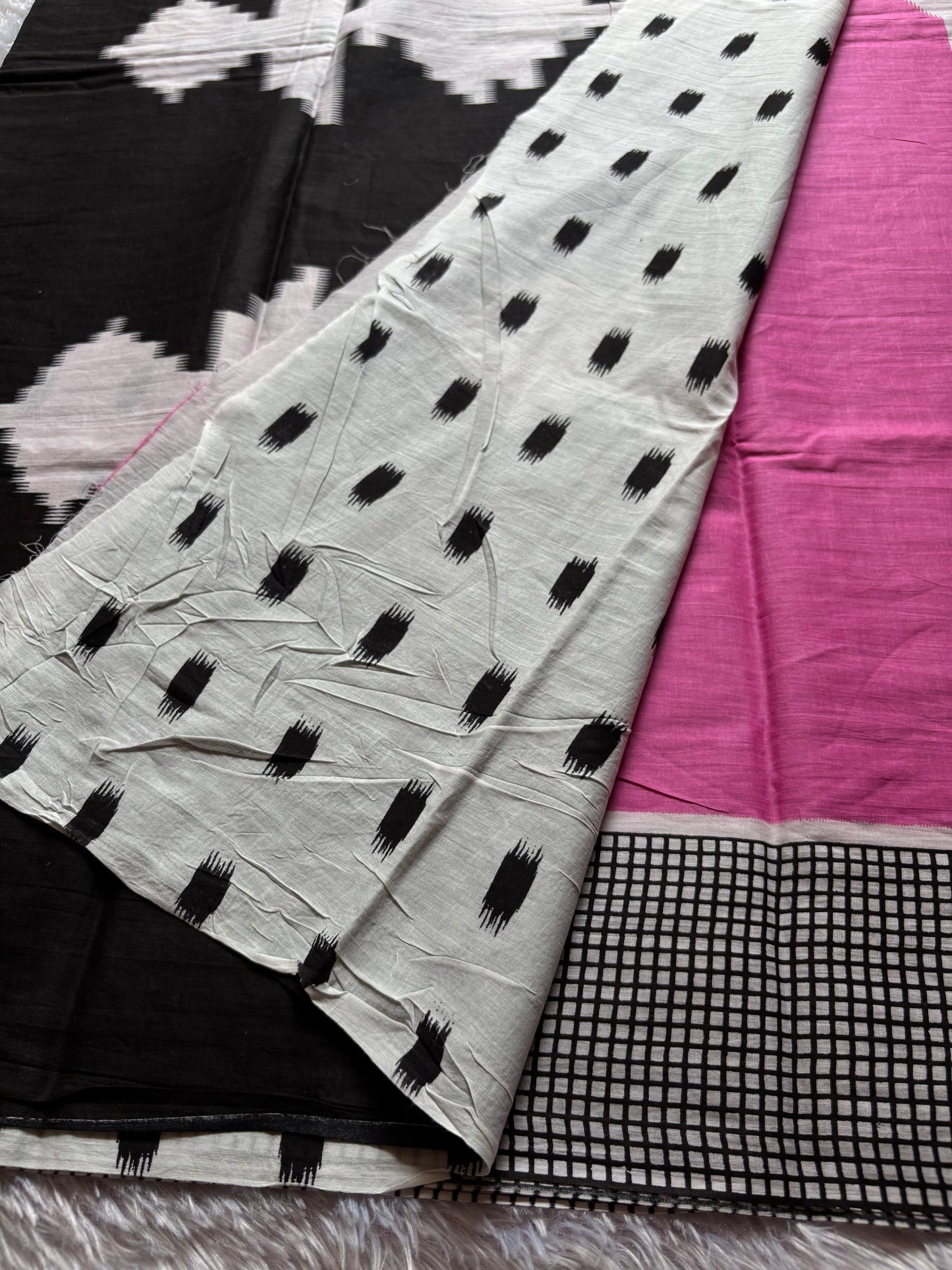 Mulmul : Printed Rose pink