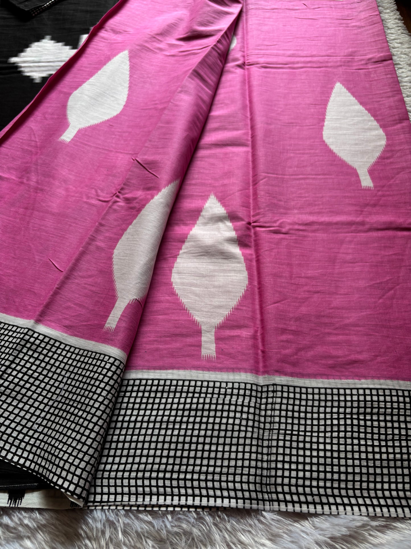 Mulmul : Printed Rose pink