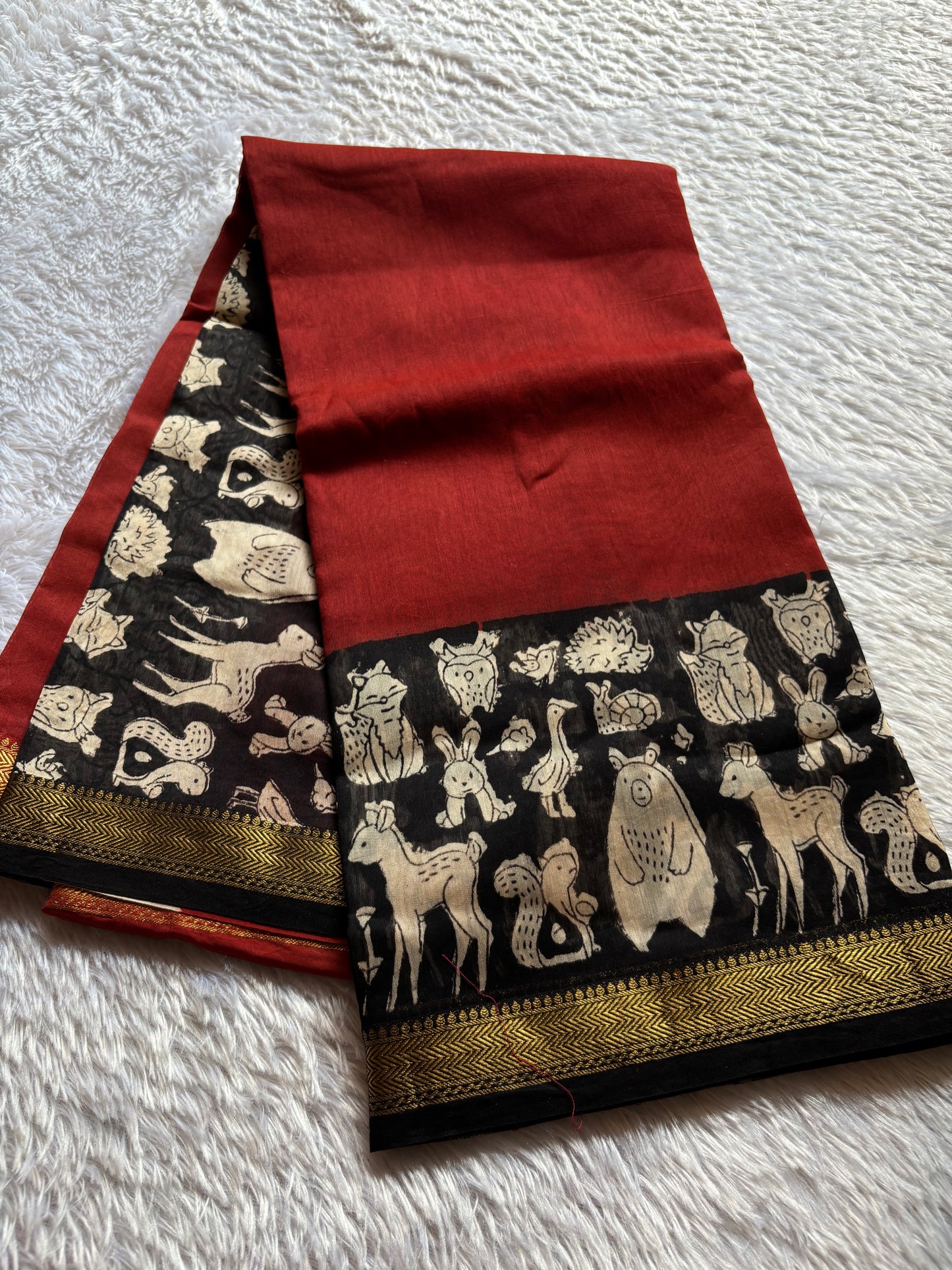 Maheshwari (2D) : Burnt red-black