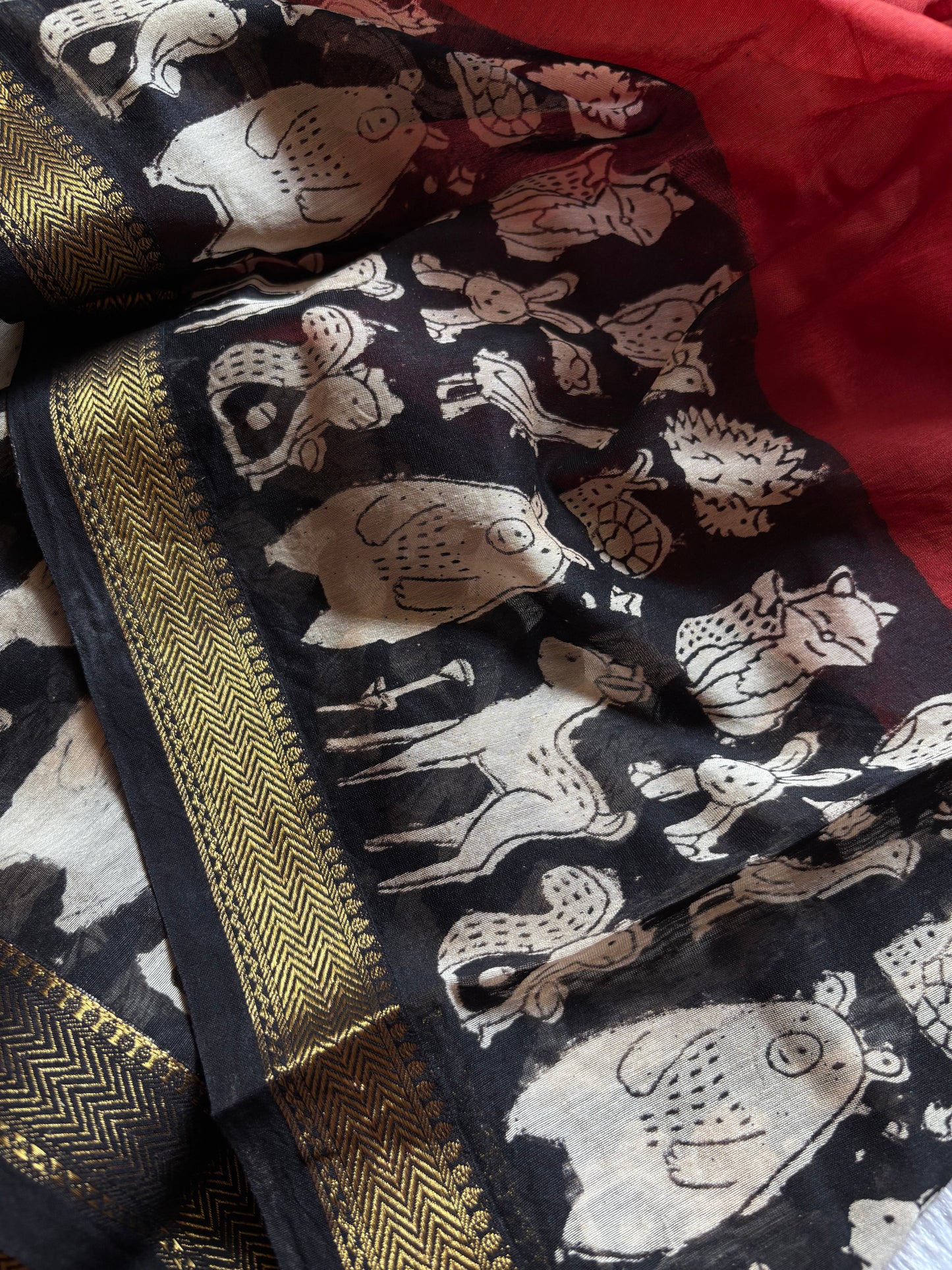 Maheshwari (2D) : Burnt red-black