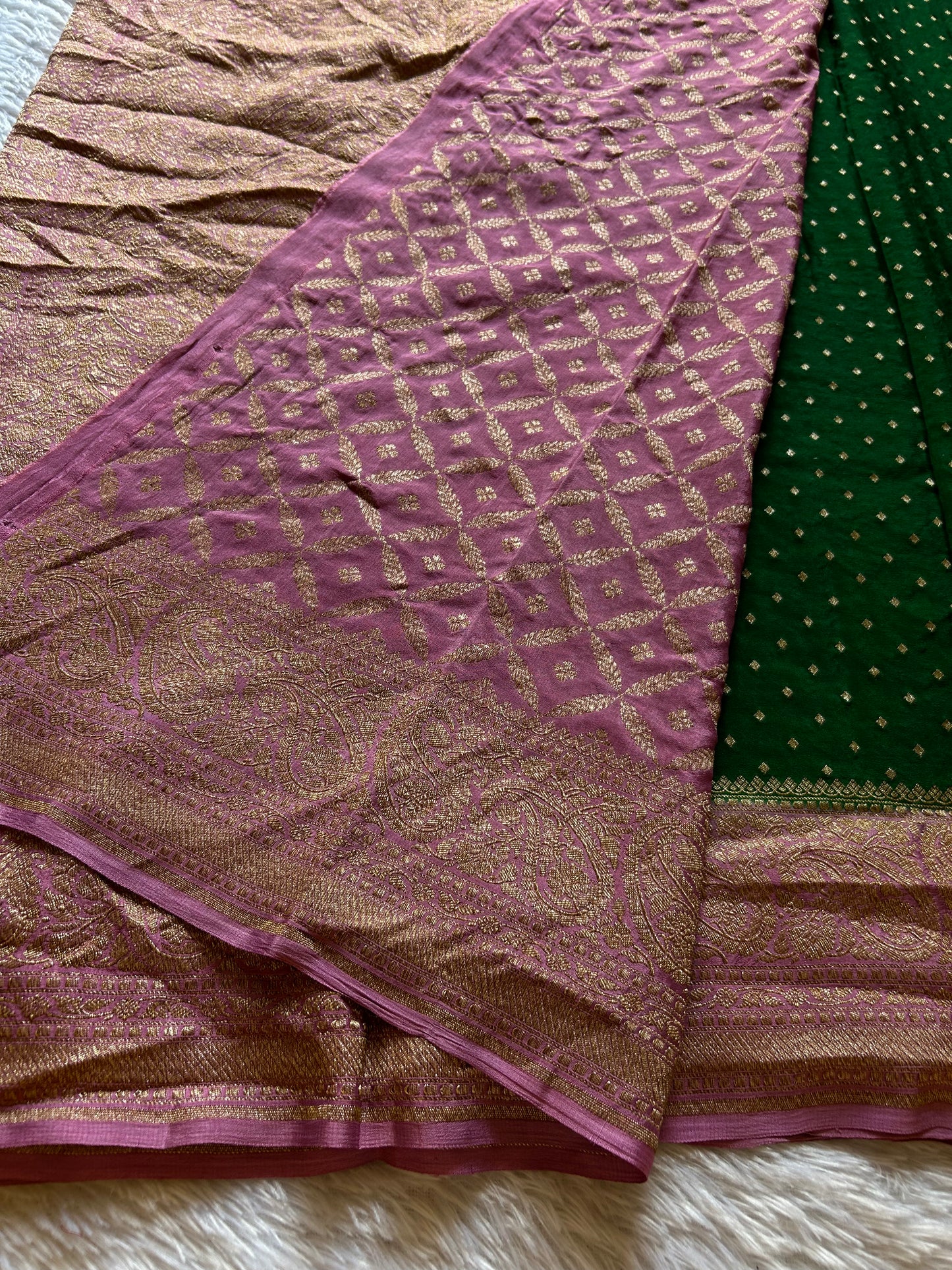 Menaka (2D) : Bottle green-baby pink
