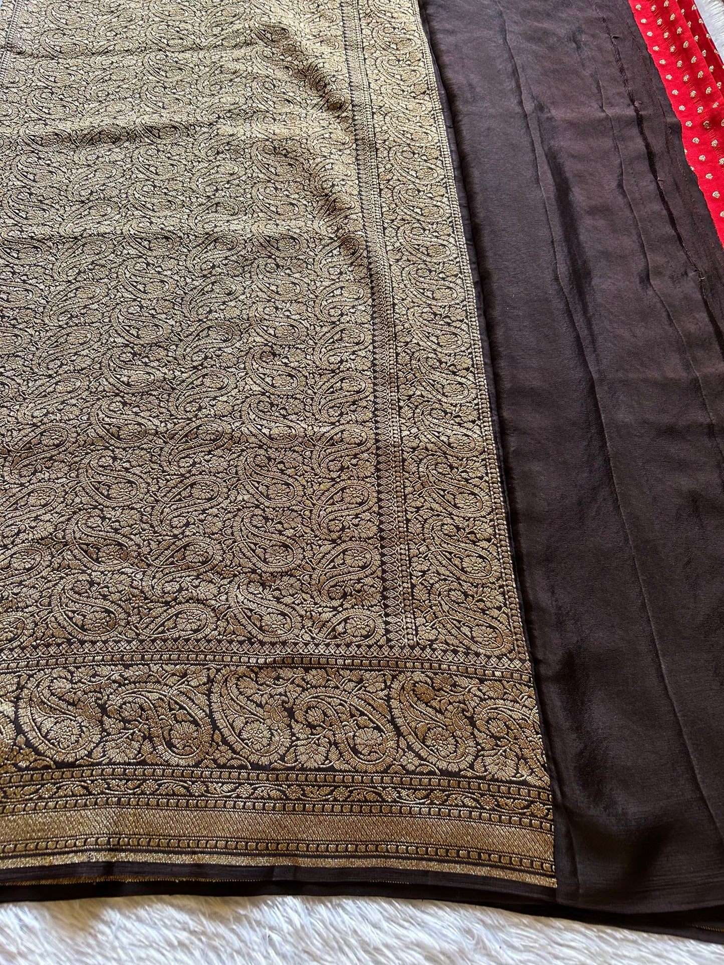 Menaka (2D) : Red-black