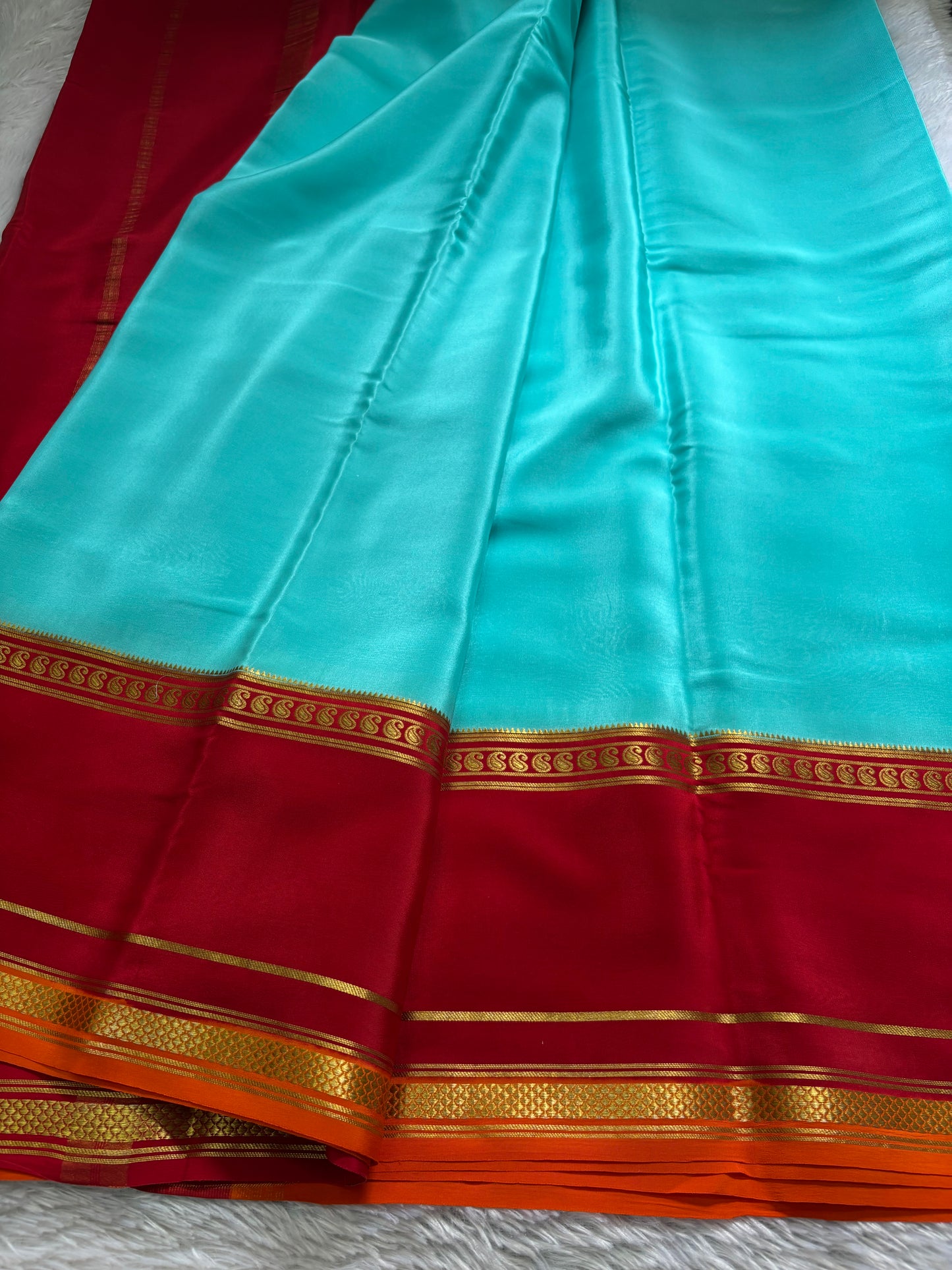 Triguna (3D) : Sea blue-dark red-orange