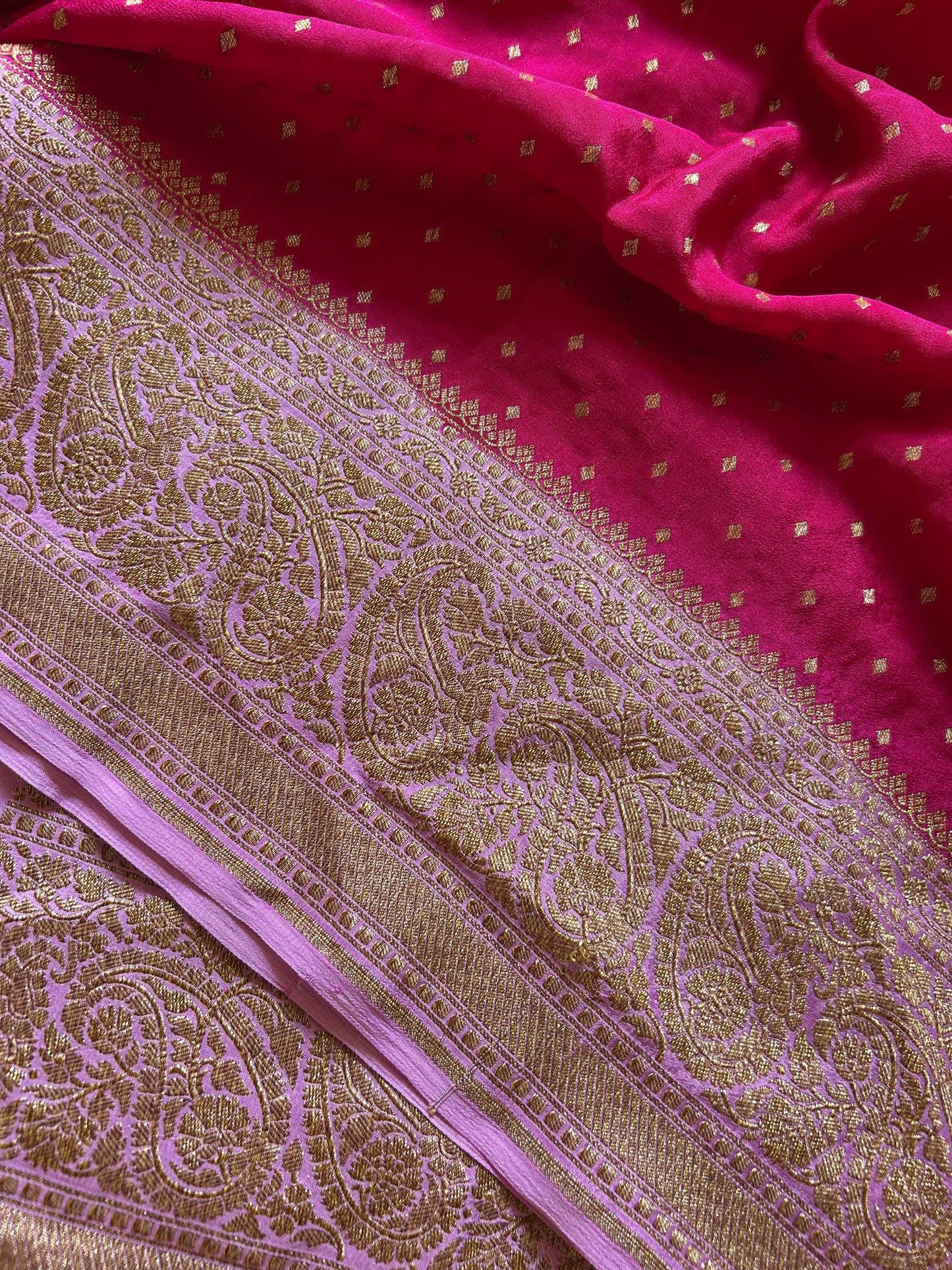 Menaka (2D) : Dark pink-baby pink