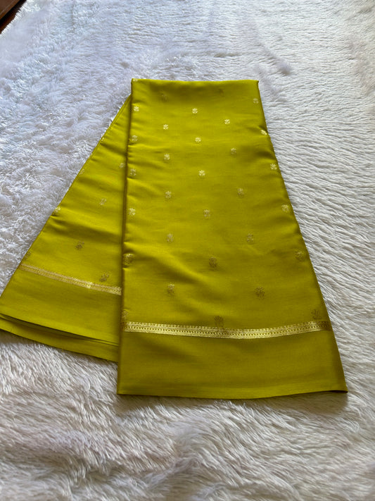 Sahana: Solid olive