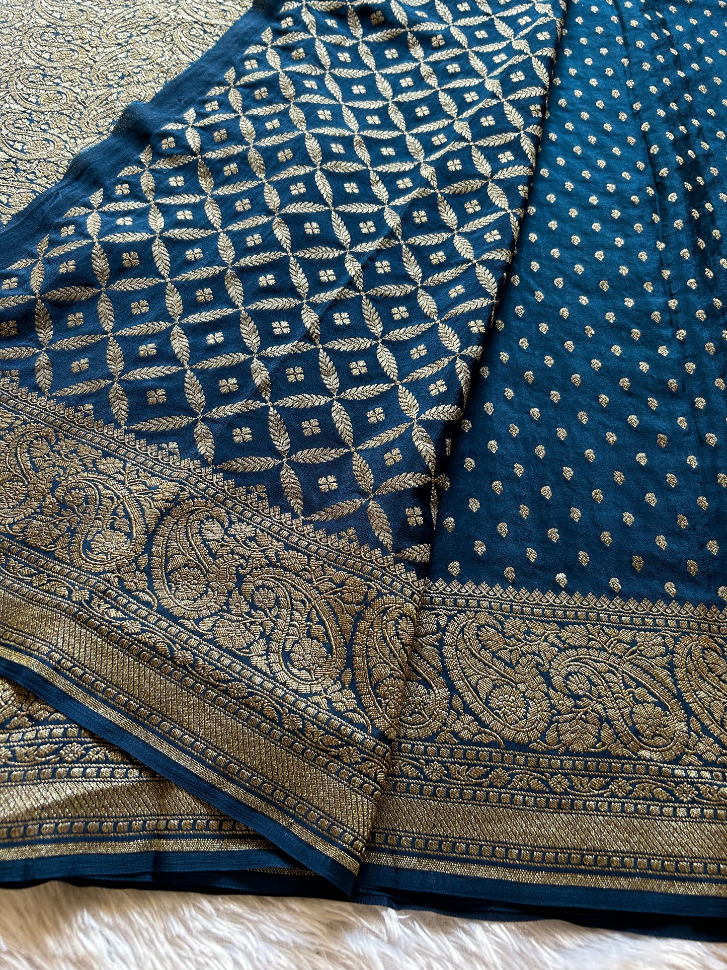 Menaka : Solid Dark blue