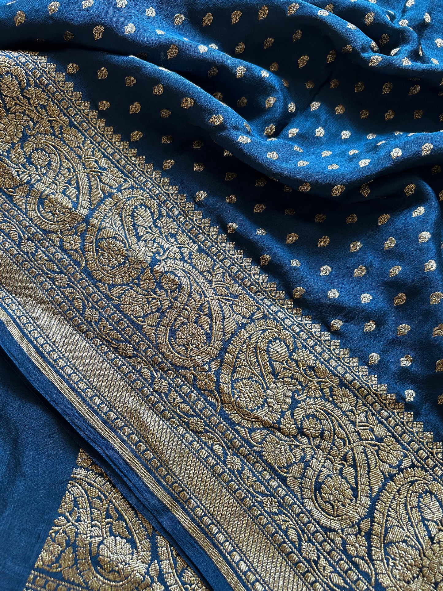 Menaka : Solid Dark blue