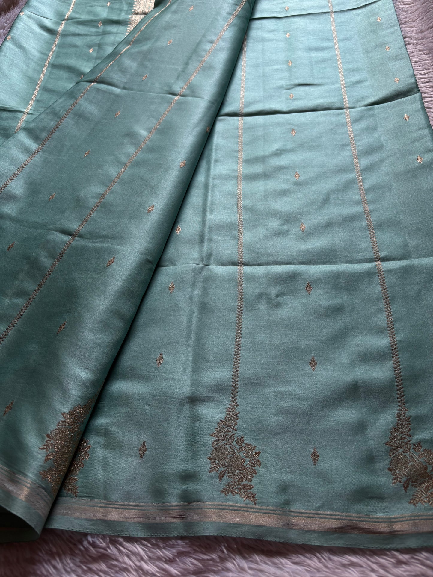 SS114 : Solid Powder blue