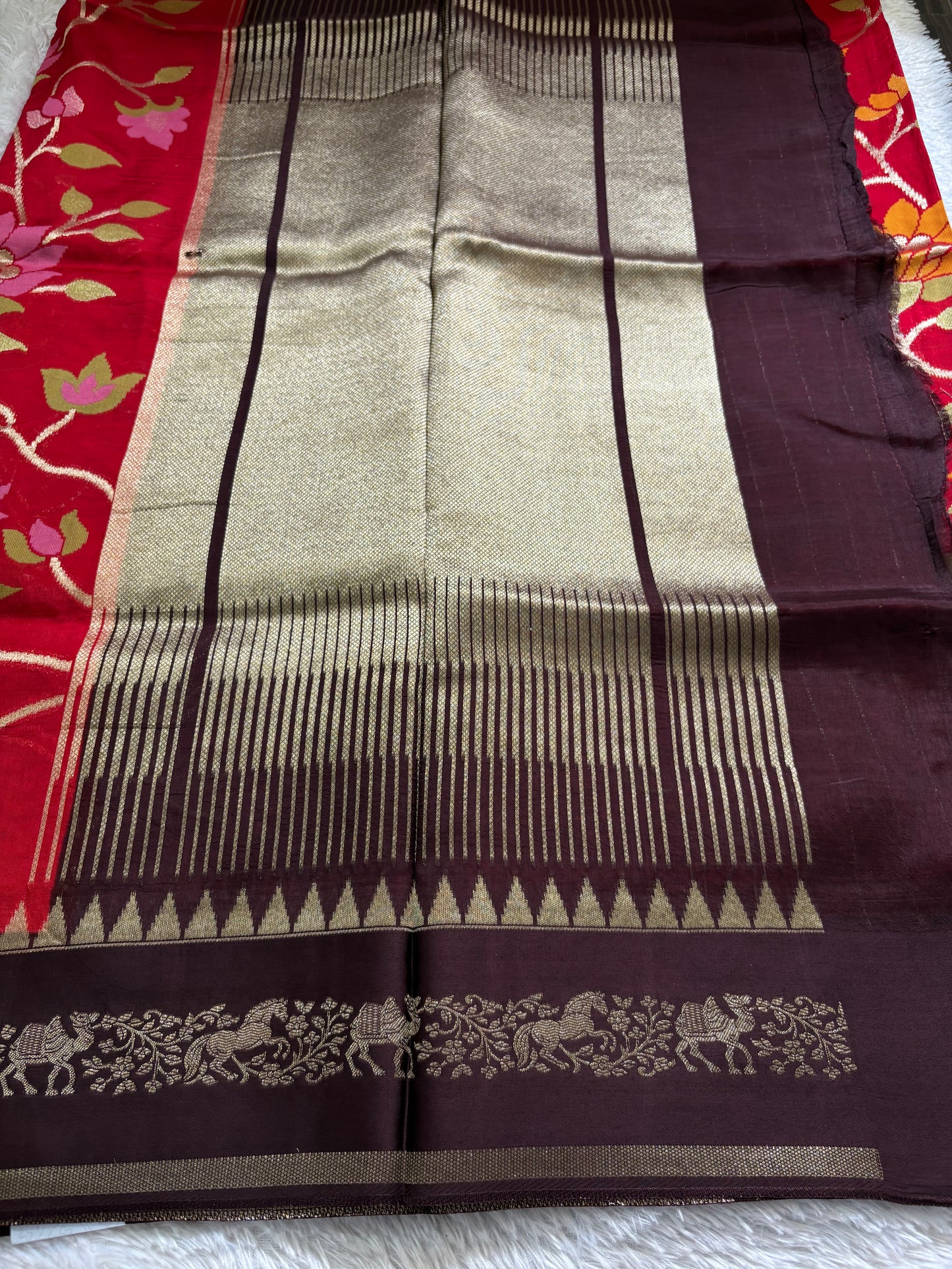 SS134 (2D) : Red-deep brown