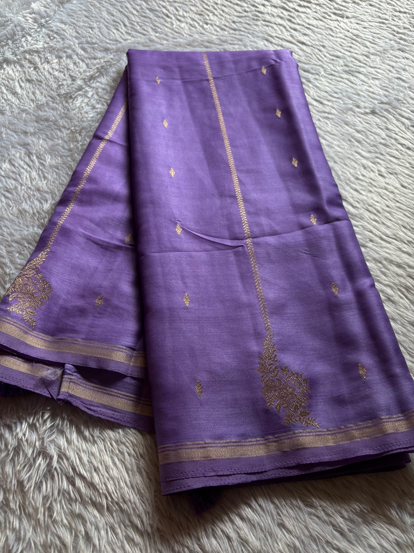 SS114 : Solid Lavender