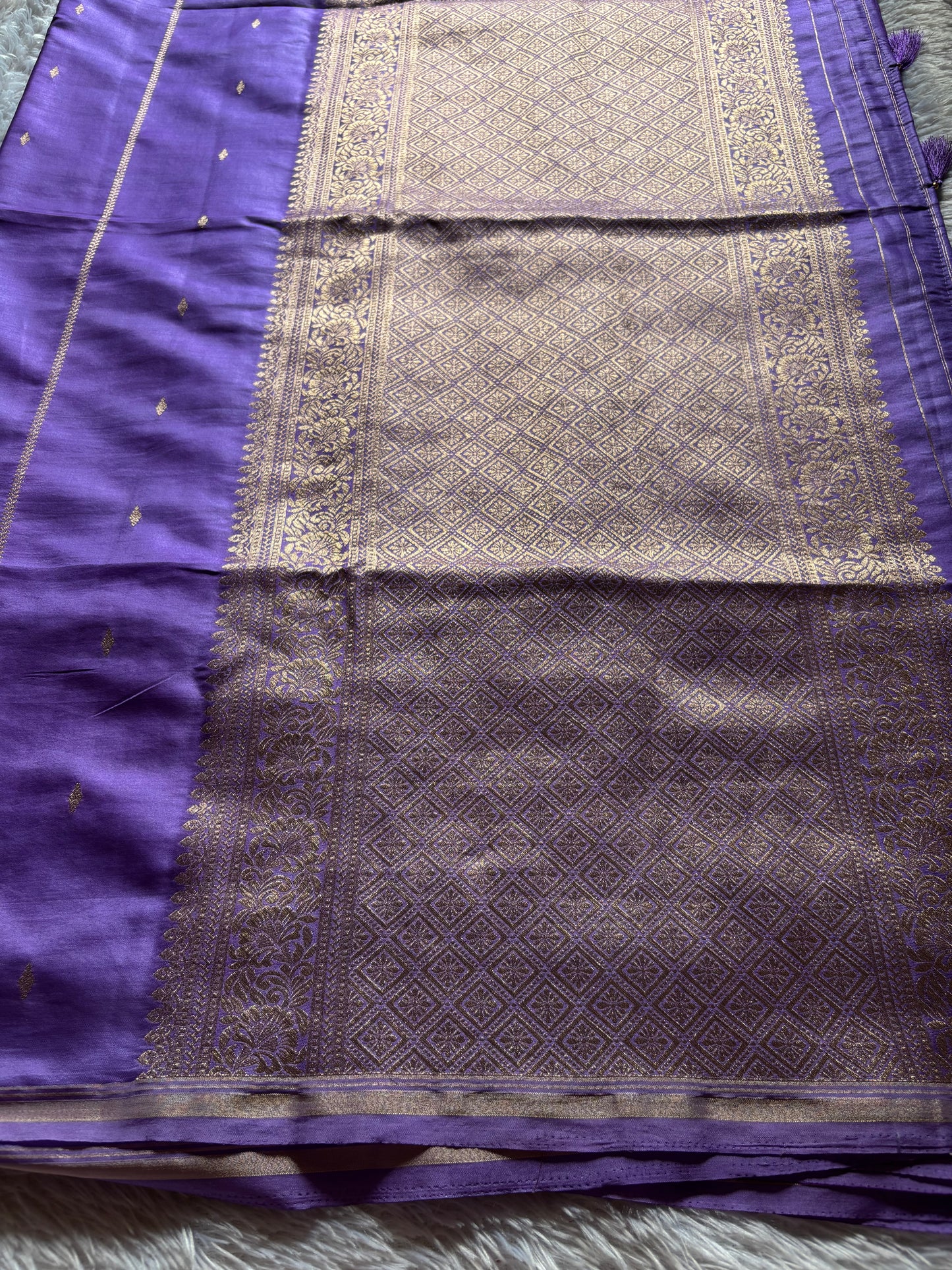 SS114 : Solid Lavender