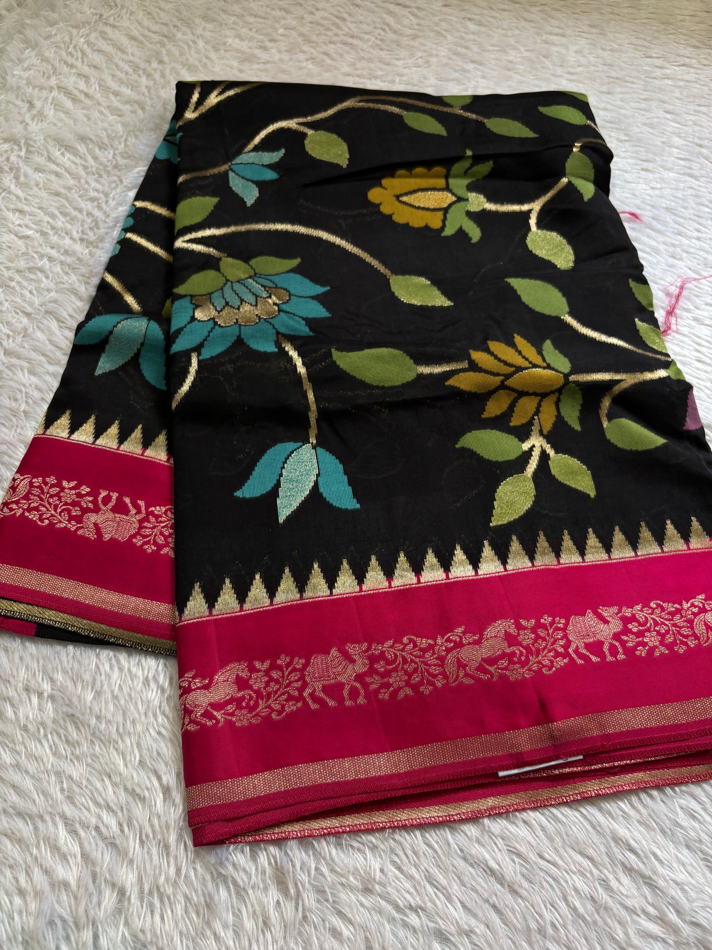 SS134 (2D) : Black-pink