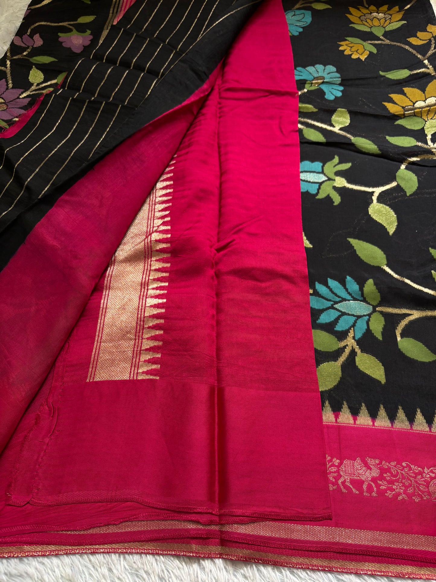 SS134 (2D) : Black-pink