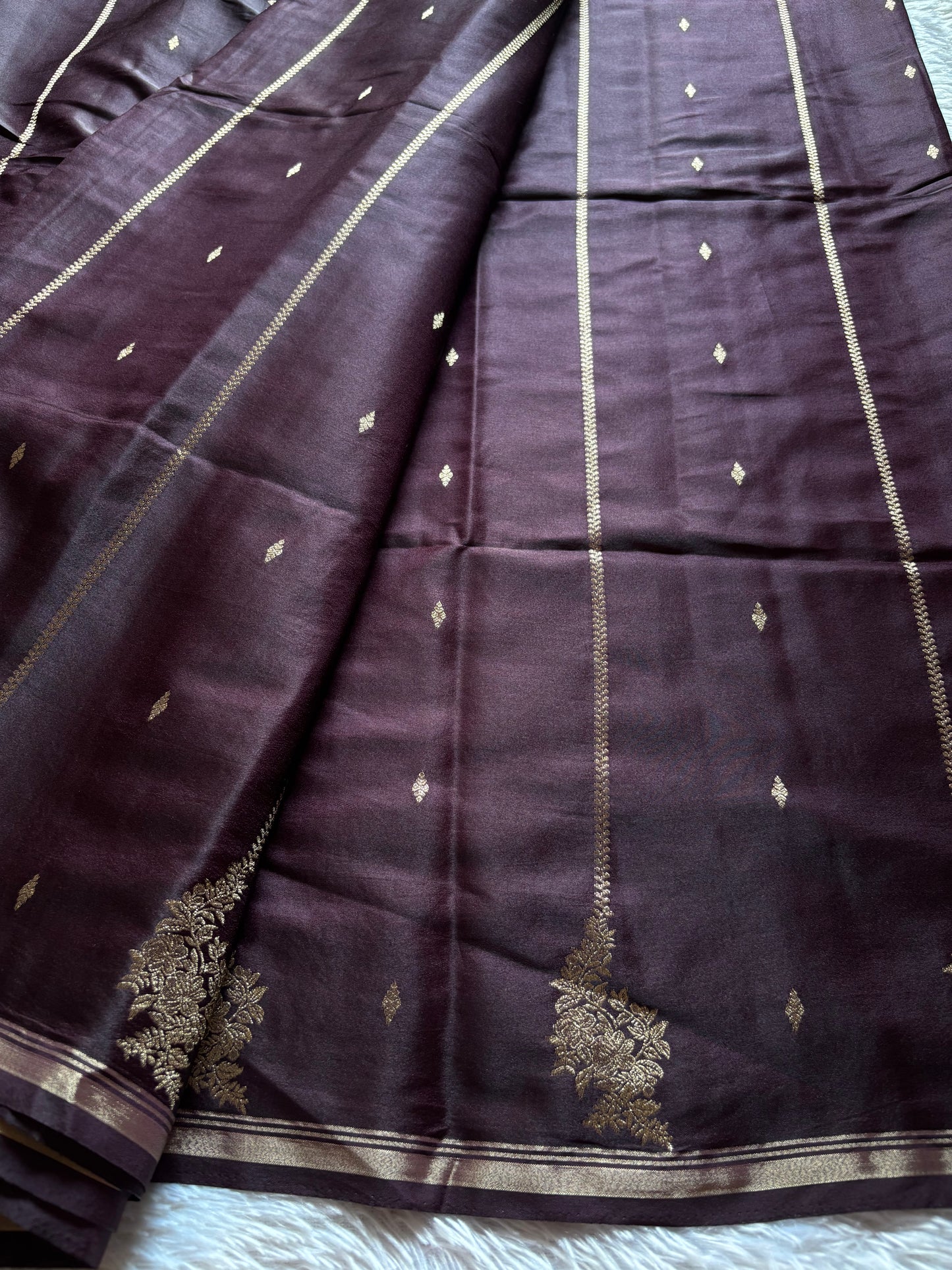 SS114 : Solid Deep brown