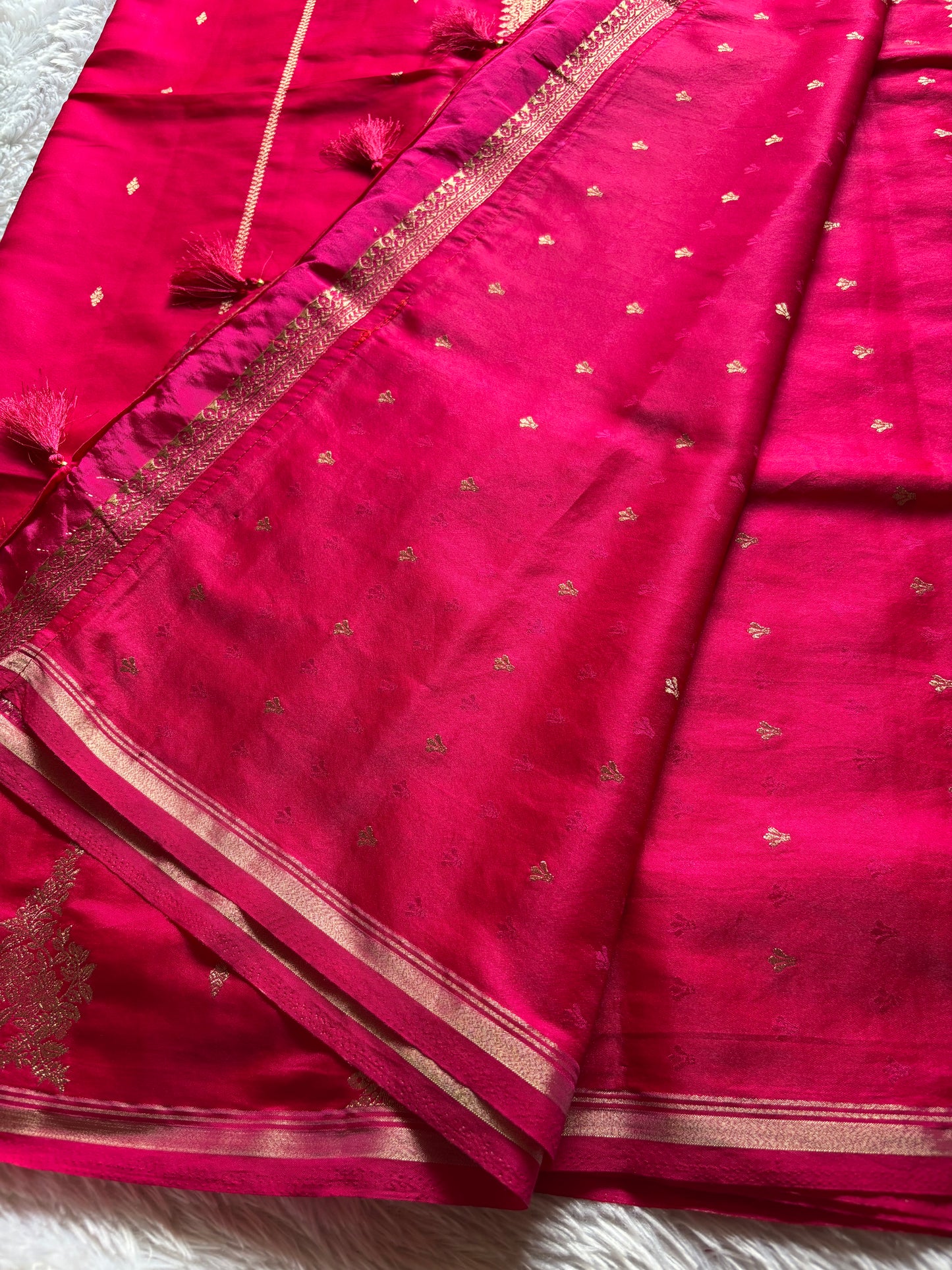 SS114 : Solid Rani pink