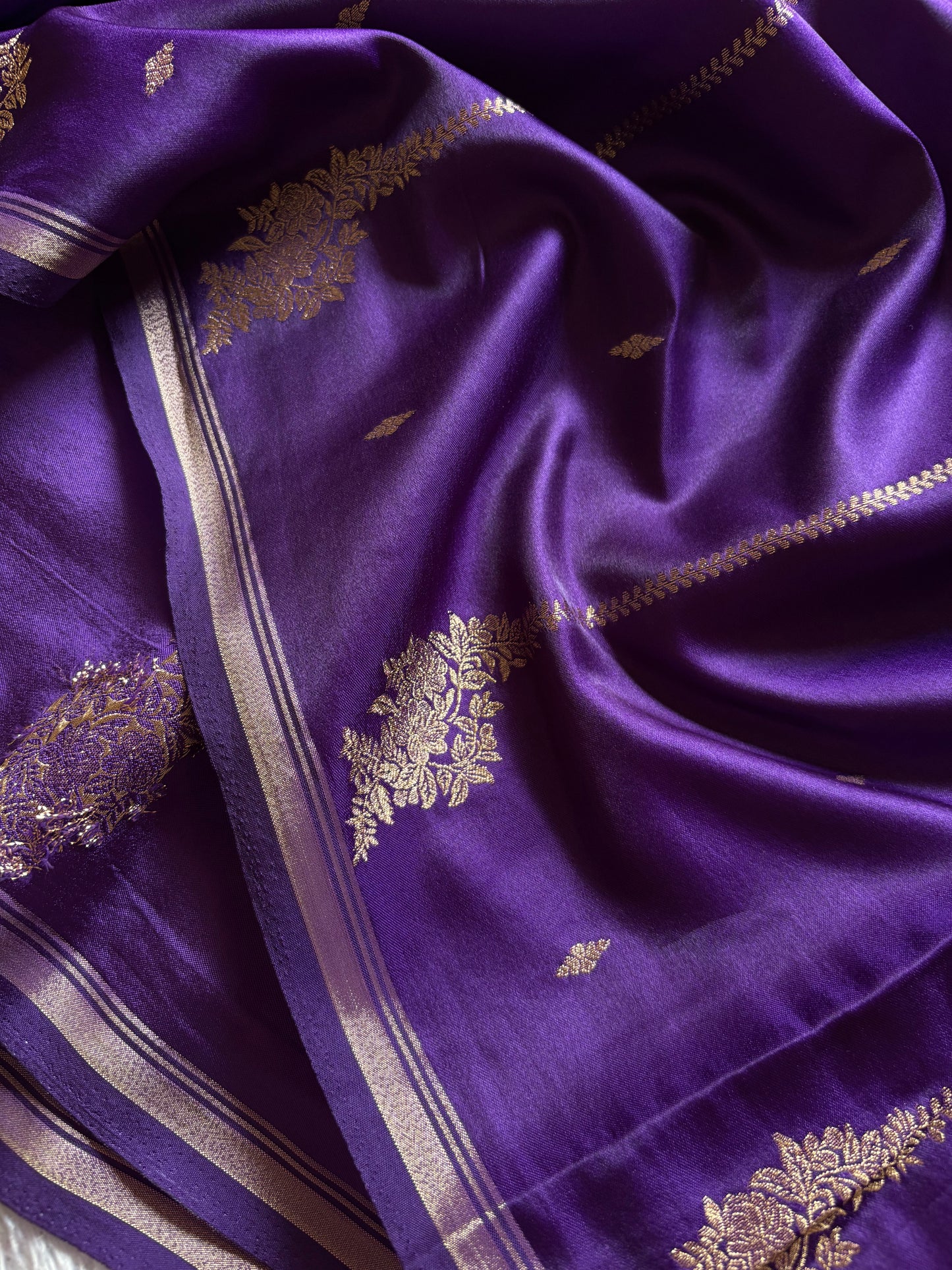 SS114 : Solid Violet
