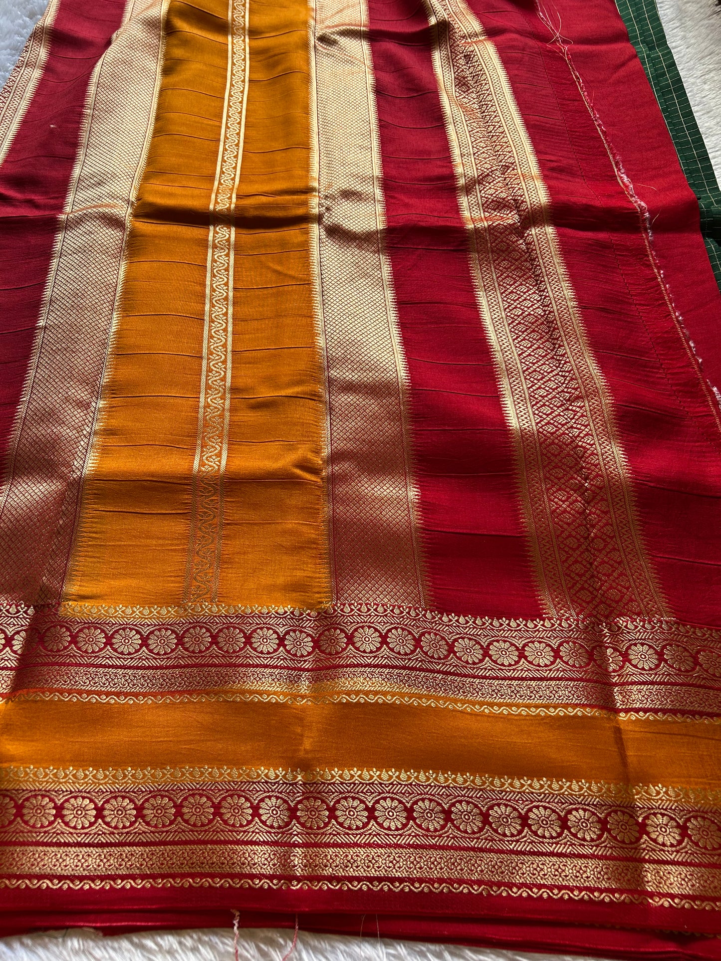 SS105 : Green-orange-red