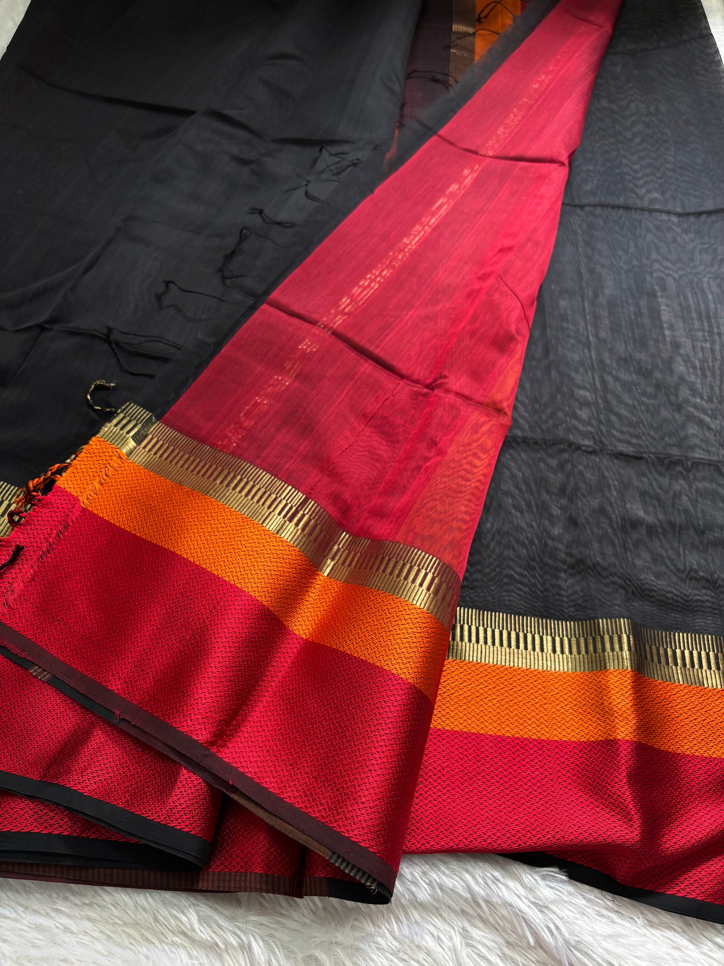 MCS101 (3D) : Black-orange-red