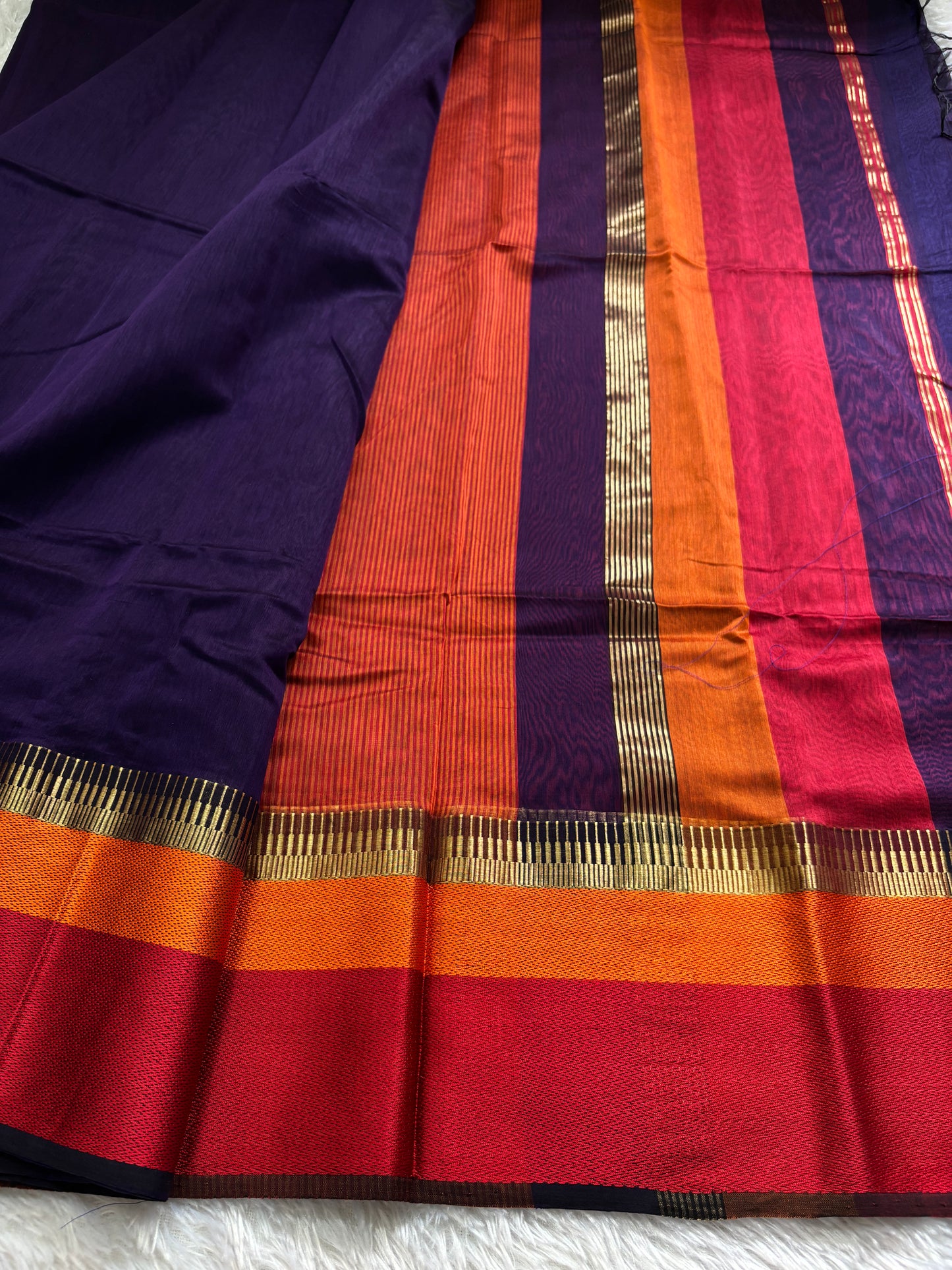 MCS101 (3D) : Deep violet-orange-red