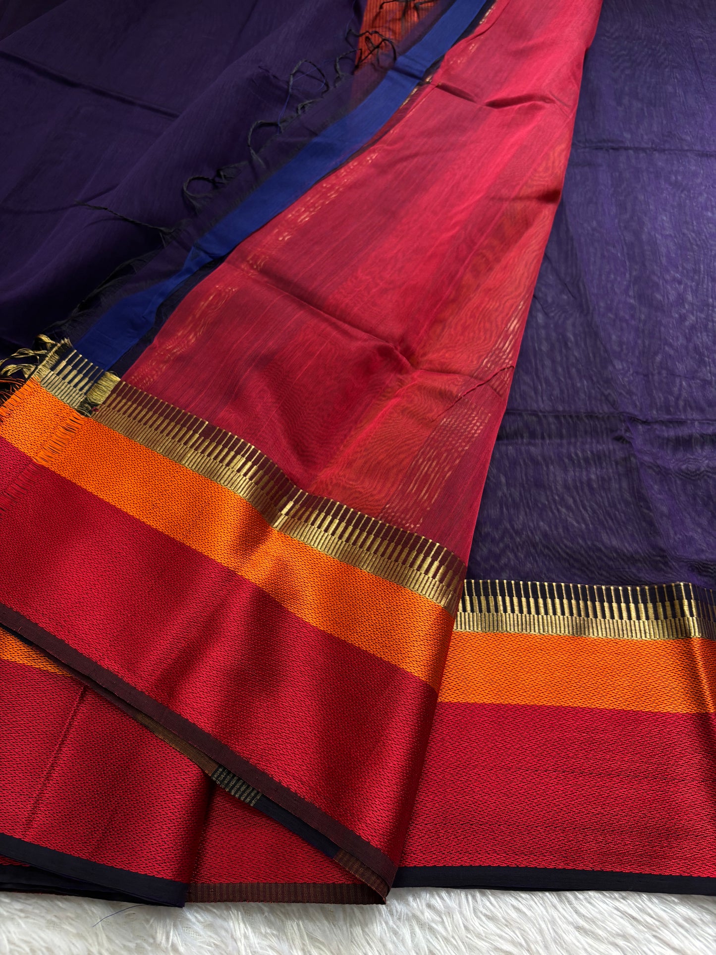 MCS101 (3D) : Deep violet-orange-red