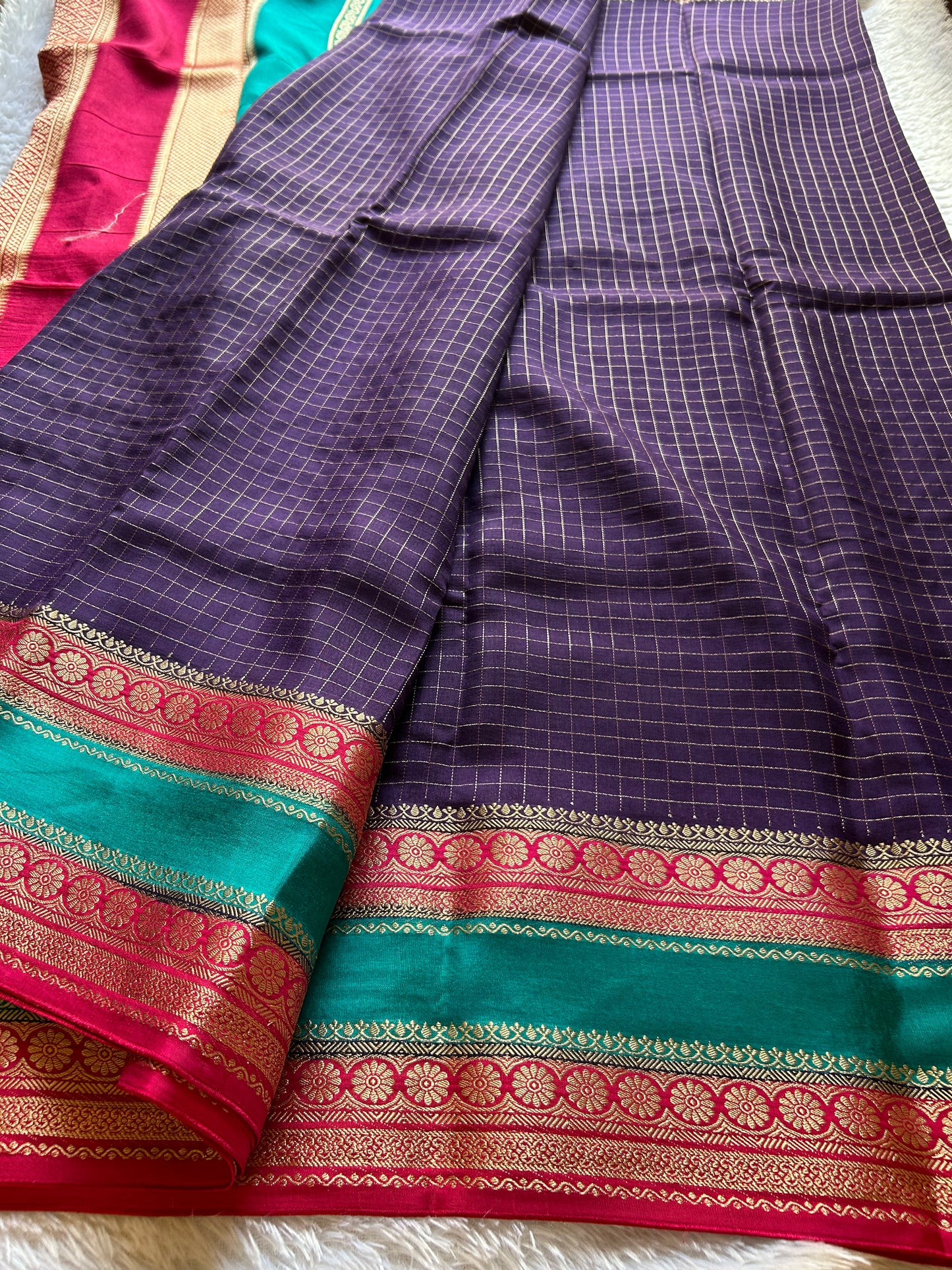 SS105 : Violet-rama green-pink