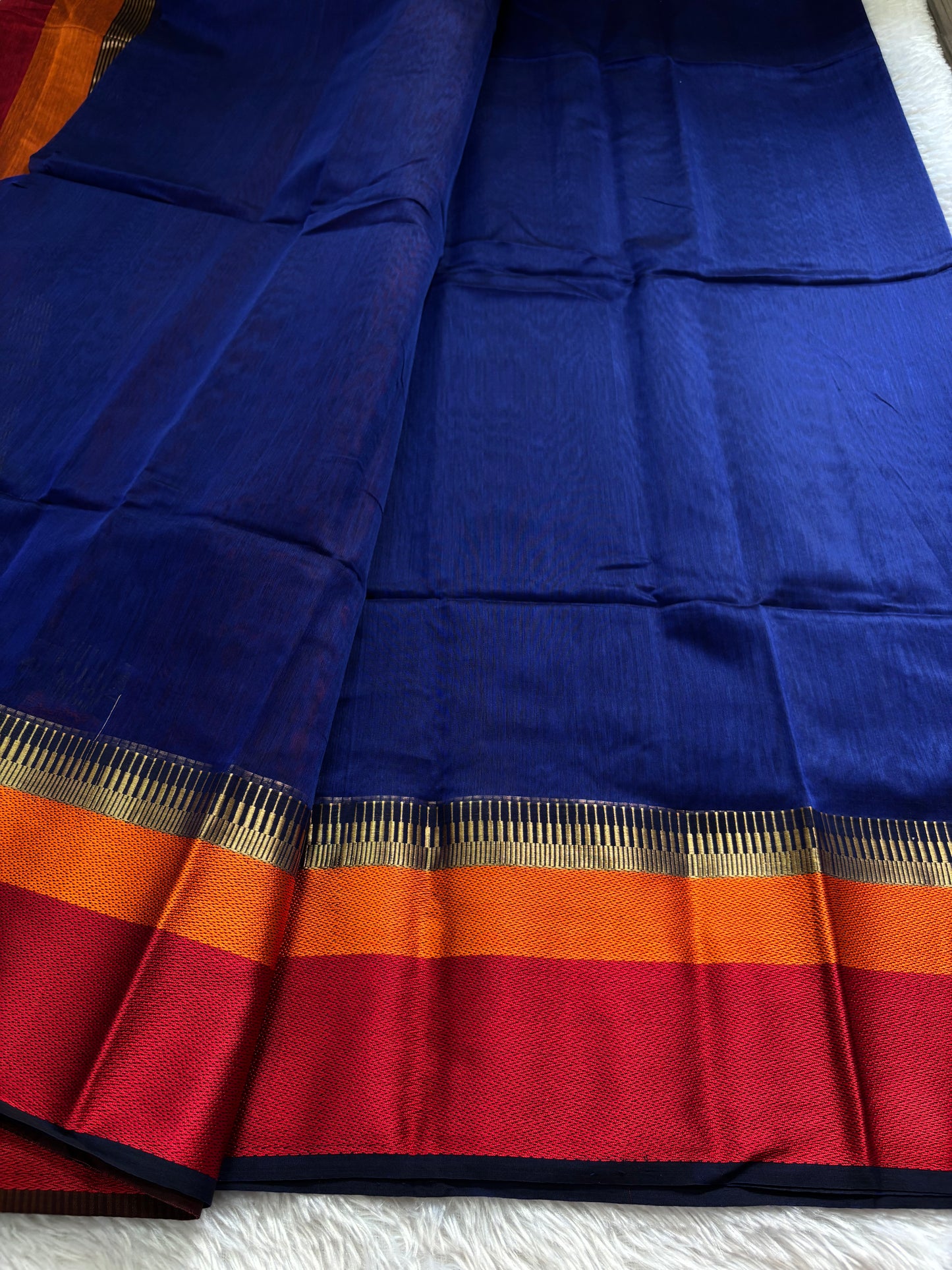 MCS101 (3D) : Dark blue-orange-red