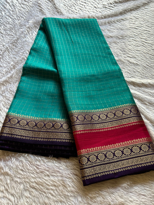 SS105 : Rama green-pink-violet