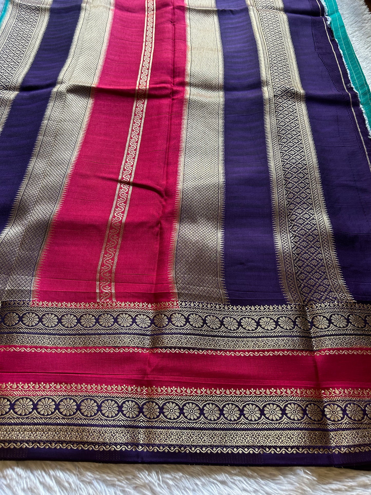 SS105 : Rama green-pink-violet