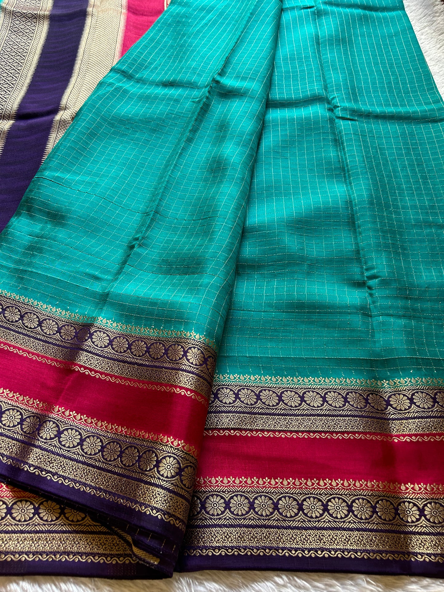 SS105 : Rama green-pink-violet