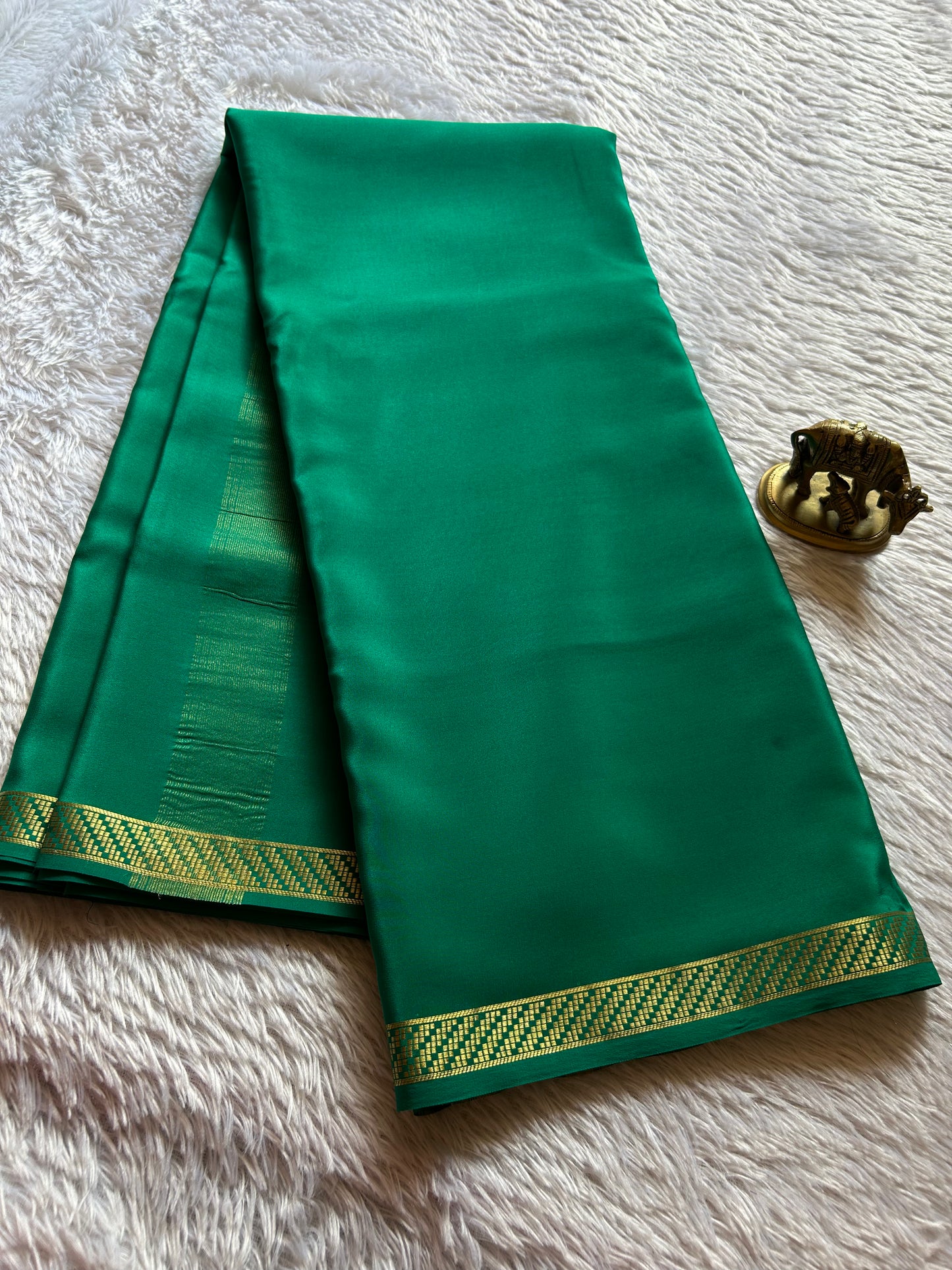 Brunda : Solid Rama green